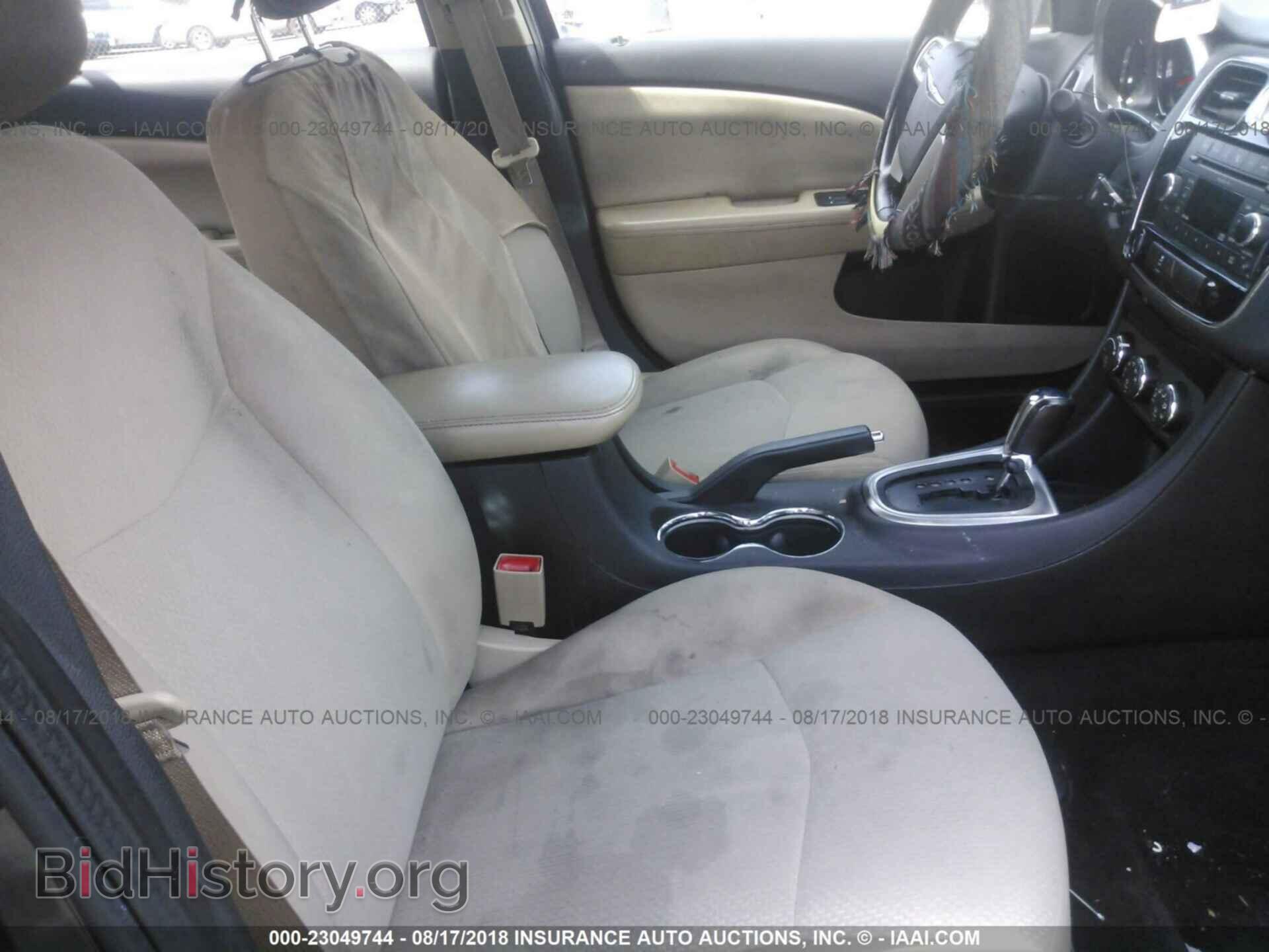 2011 Chrysler 200 - VIN: 1C3BC1FB0BN514729 - Photo 5