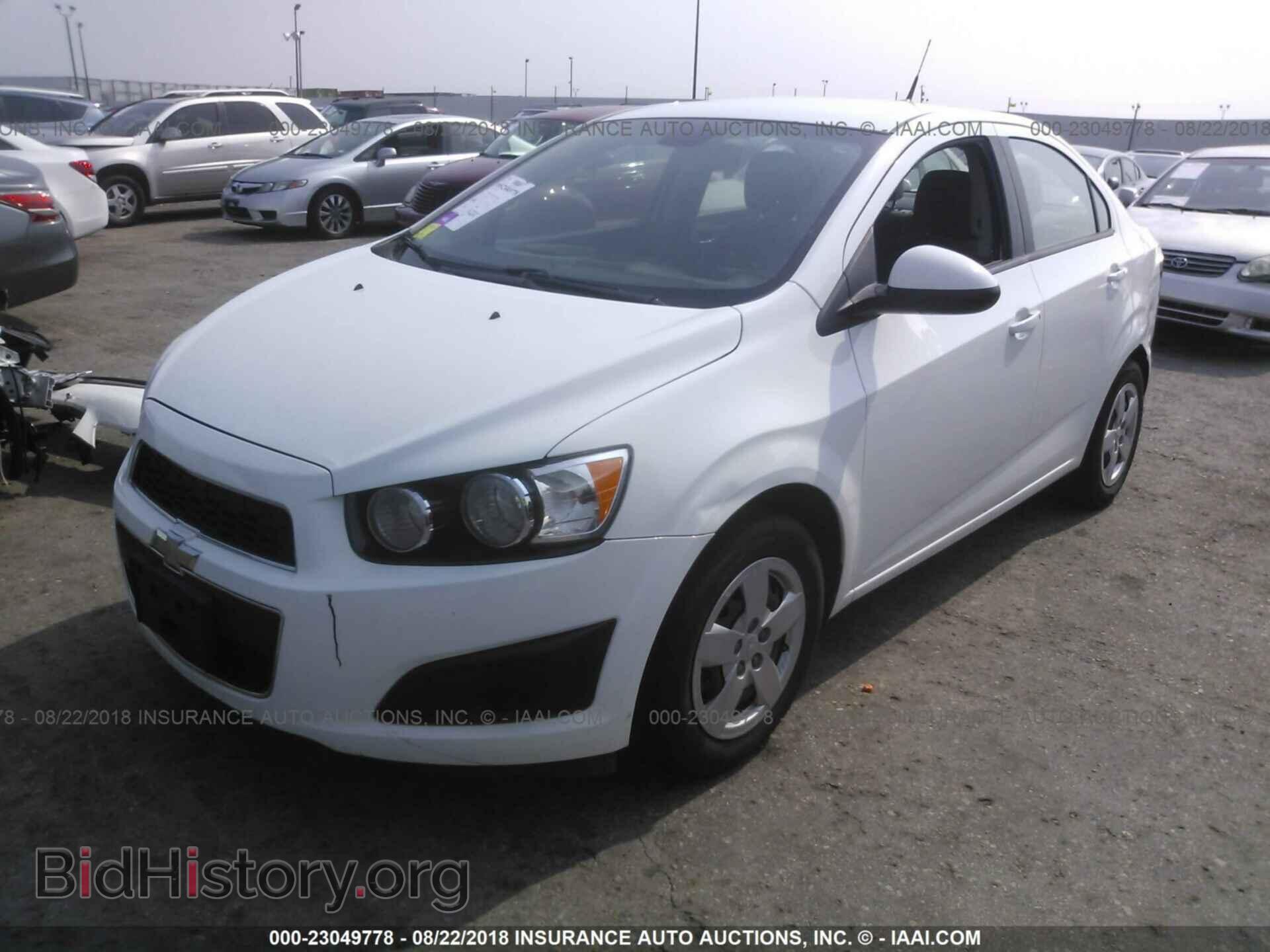 2013 Chevrolet Sonic - VIN: 1G1JA5SH2D4142973 - Фото 2