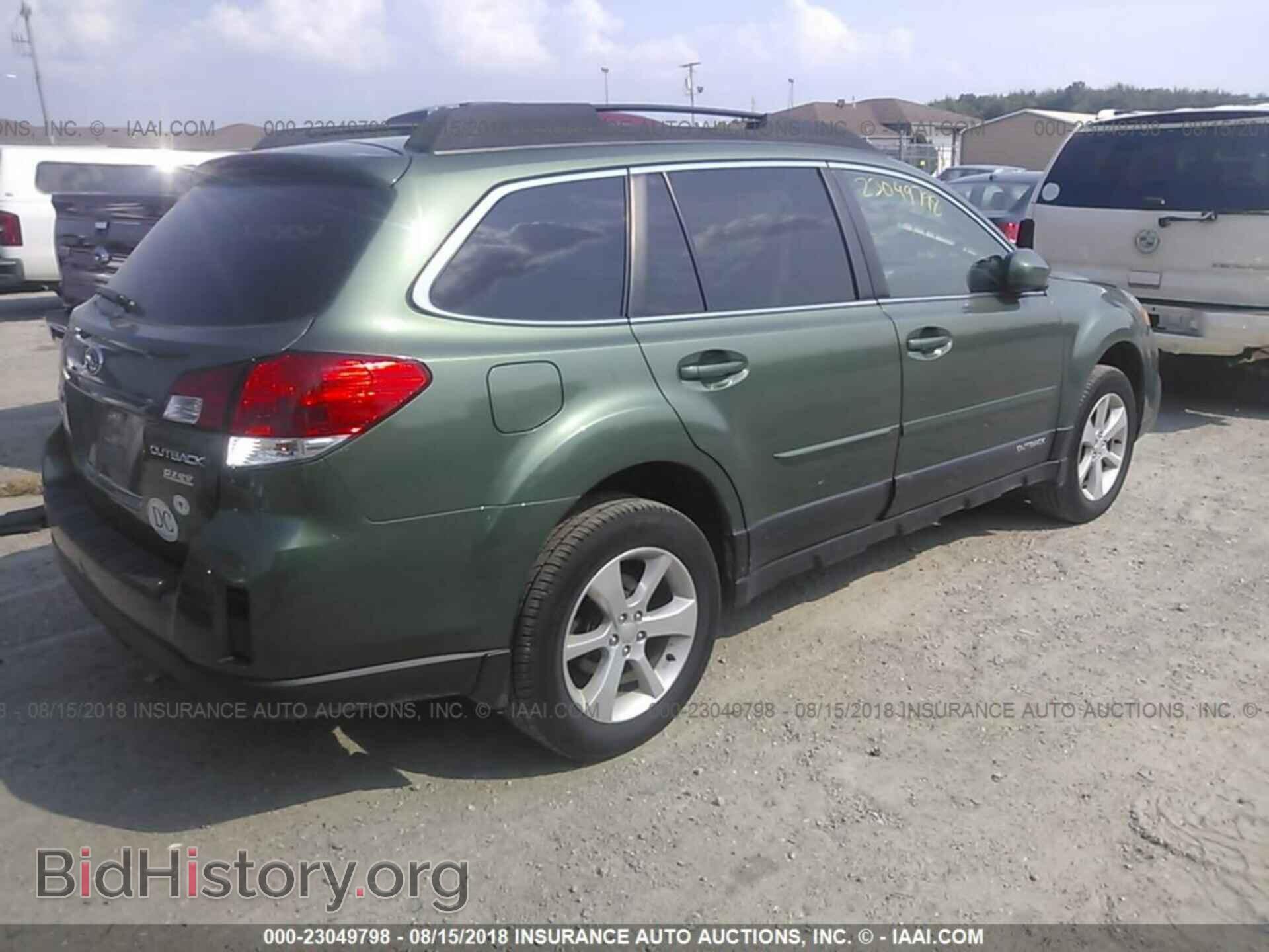 2013 Subaru Outback - VIN: 4S4BRBCC3D3207093 - Photo 4