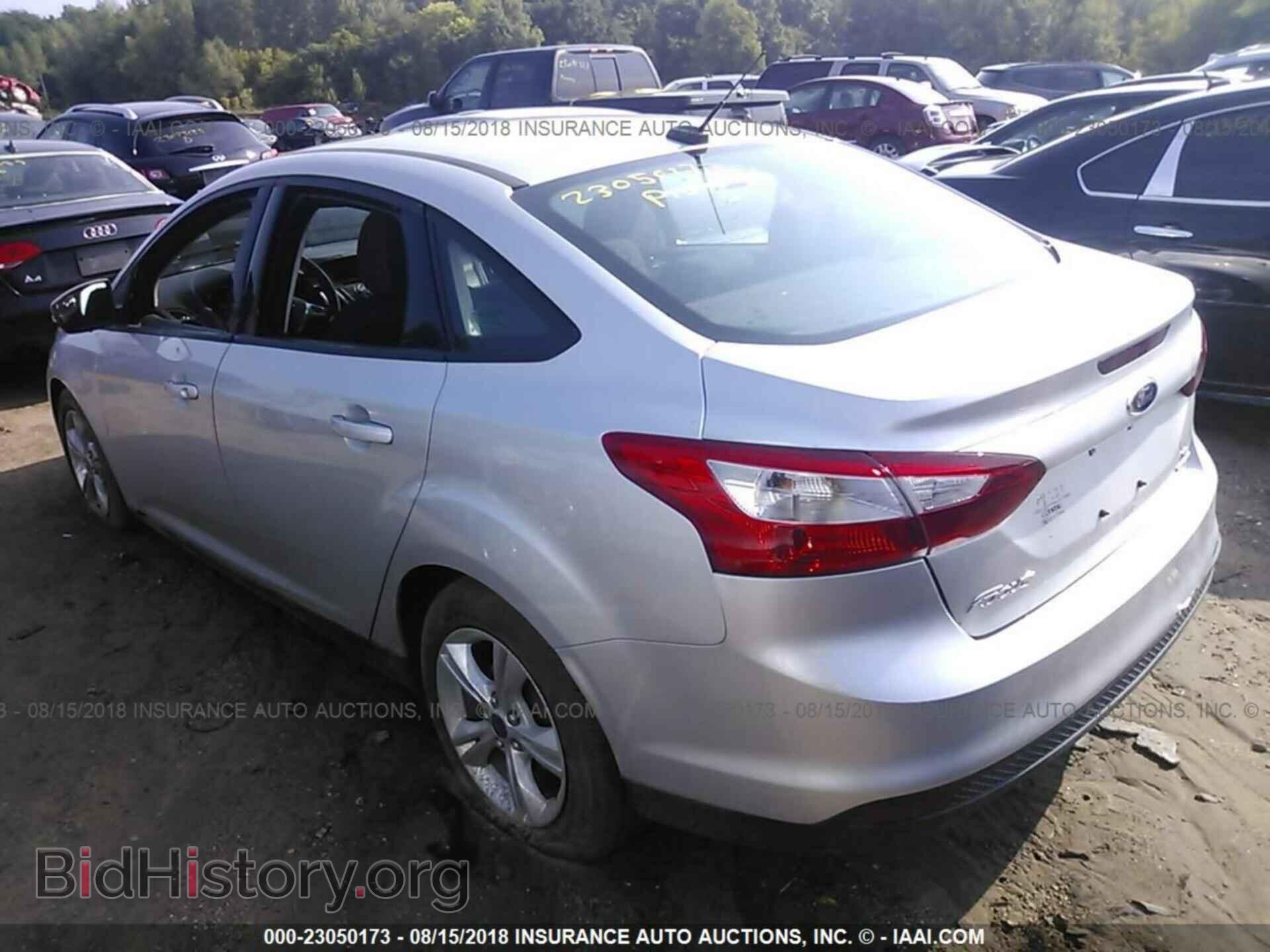 2014 Ford Focus - VIN: 1FADP3F23EL294089 - Фото 3