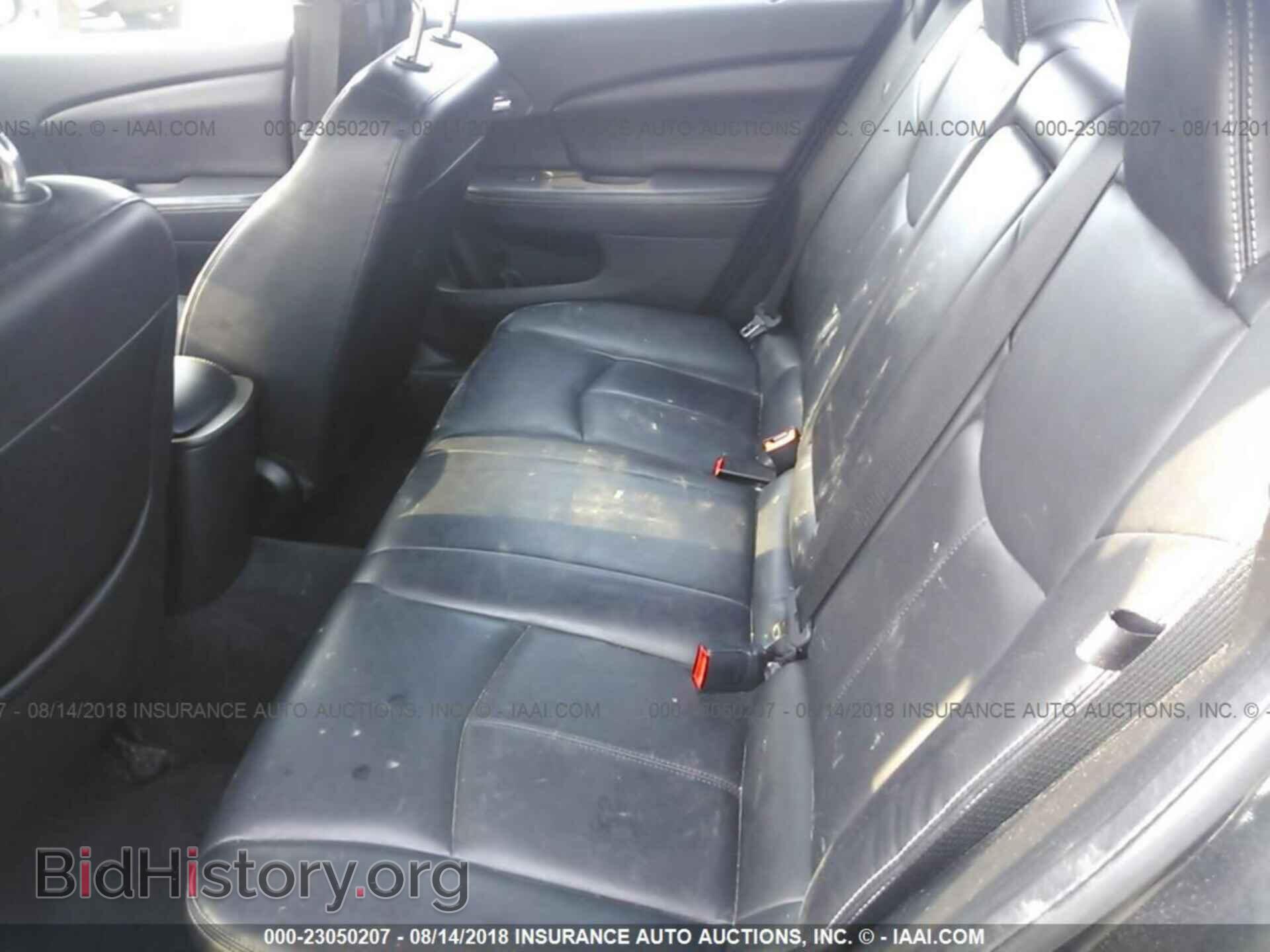 2011 Chrysler 200 - VIN: 1C3BC2FB8BN519554 - Photo 8