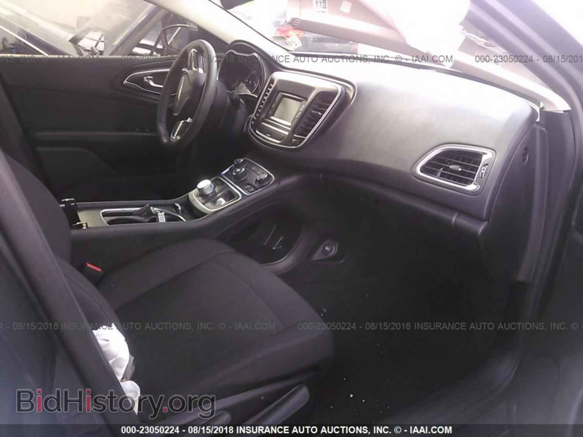 2016 Chrysler 200 - VIN: 1C3CCCAB1GN104908 - Фото 5