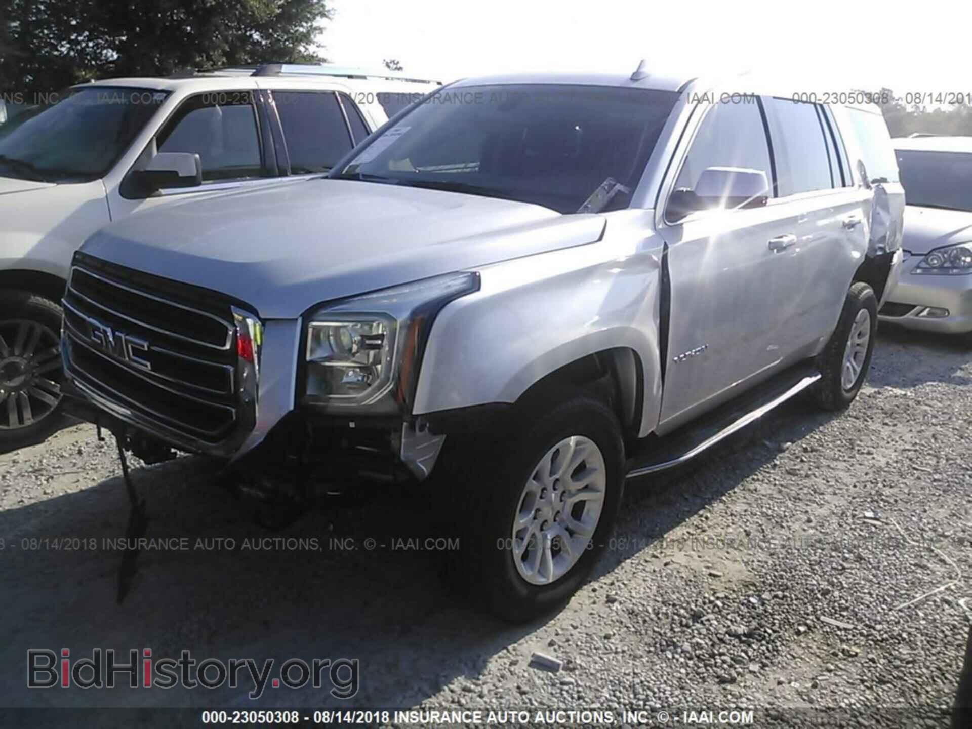 2017 Gmc Yukon - VIN: 1GKS2AKC8HR405826 - Фото 2