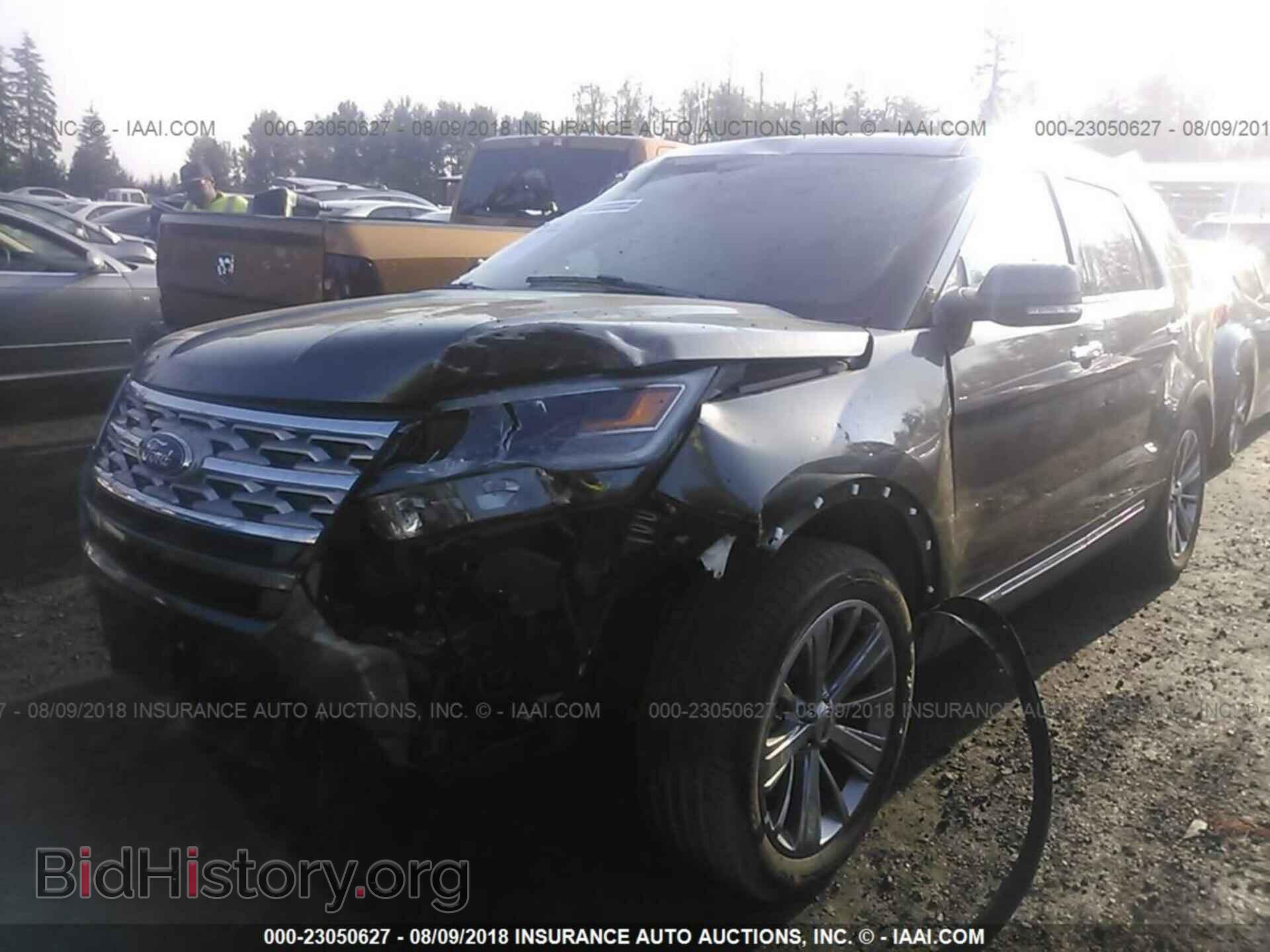 2018 Ford Explorer - VIN: 1FM5K7F8XJGB10967 - Фото 2