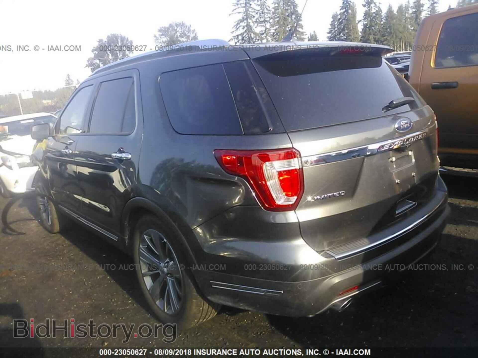 2018 Ford Explorer - VIN: 1FM5K7F8XJGB10967 - Фото 3