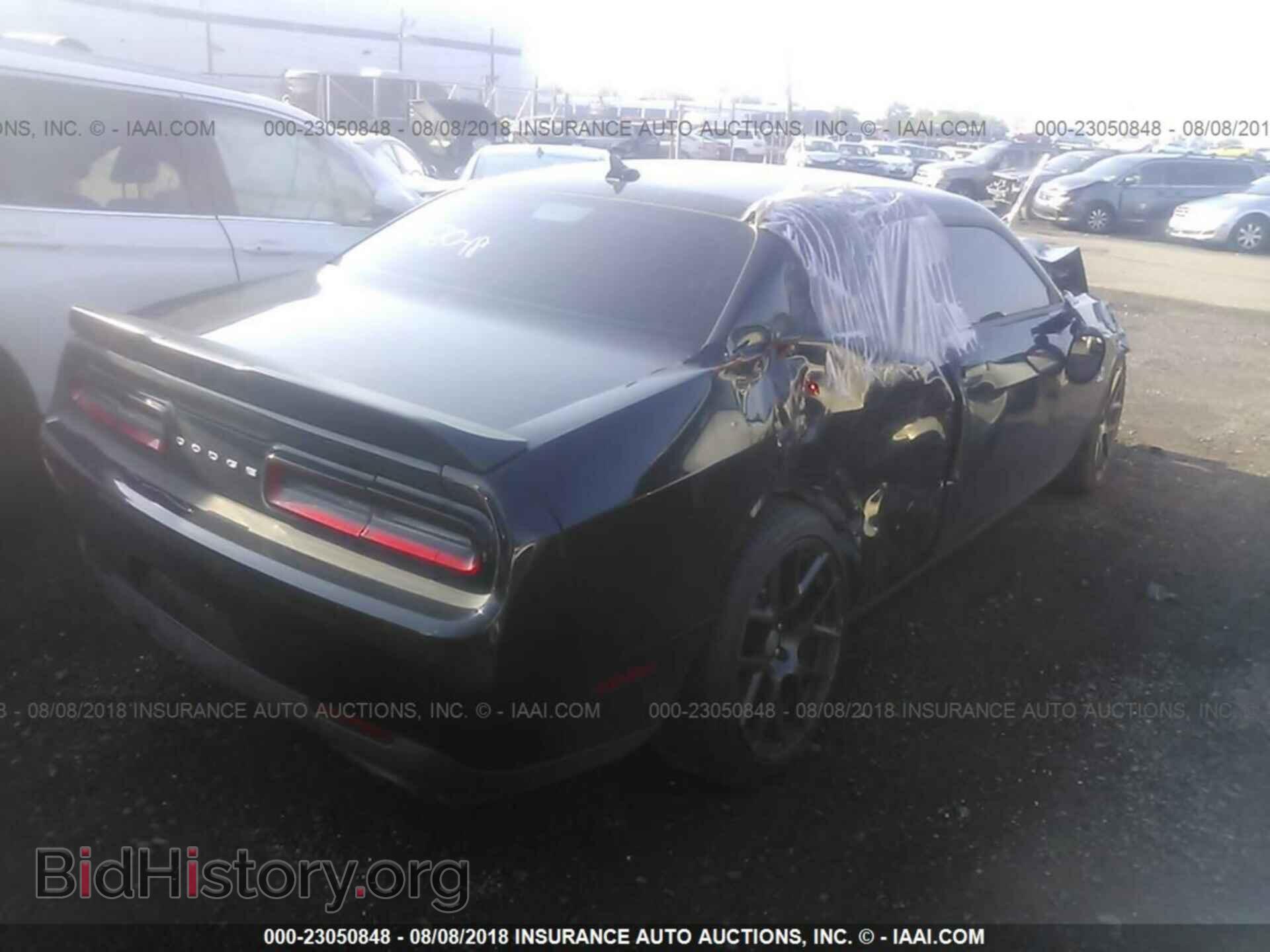 2016 Dodge Challenger - VIN: 2C3CDZFJ3GH262501 - Photo 4