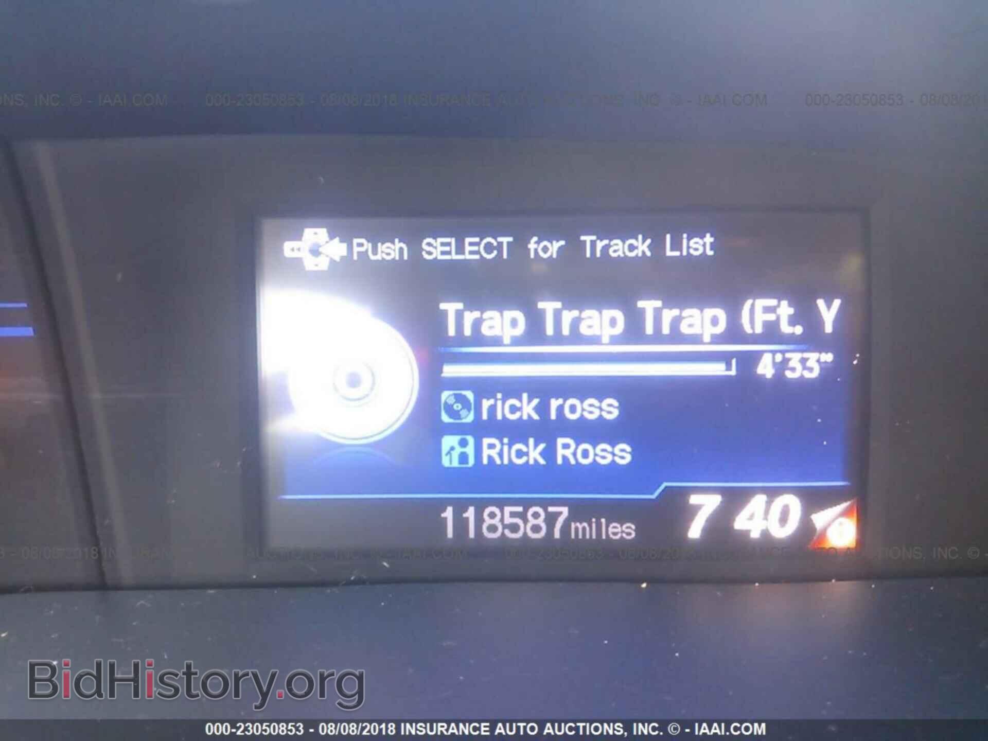 2012 Honda Civic - VIN: 2HGFB2F52CH570960 - Photo 7