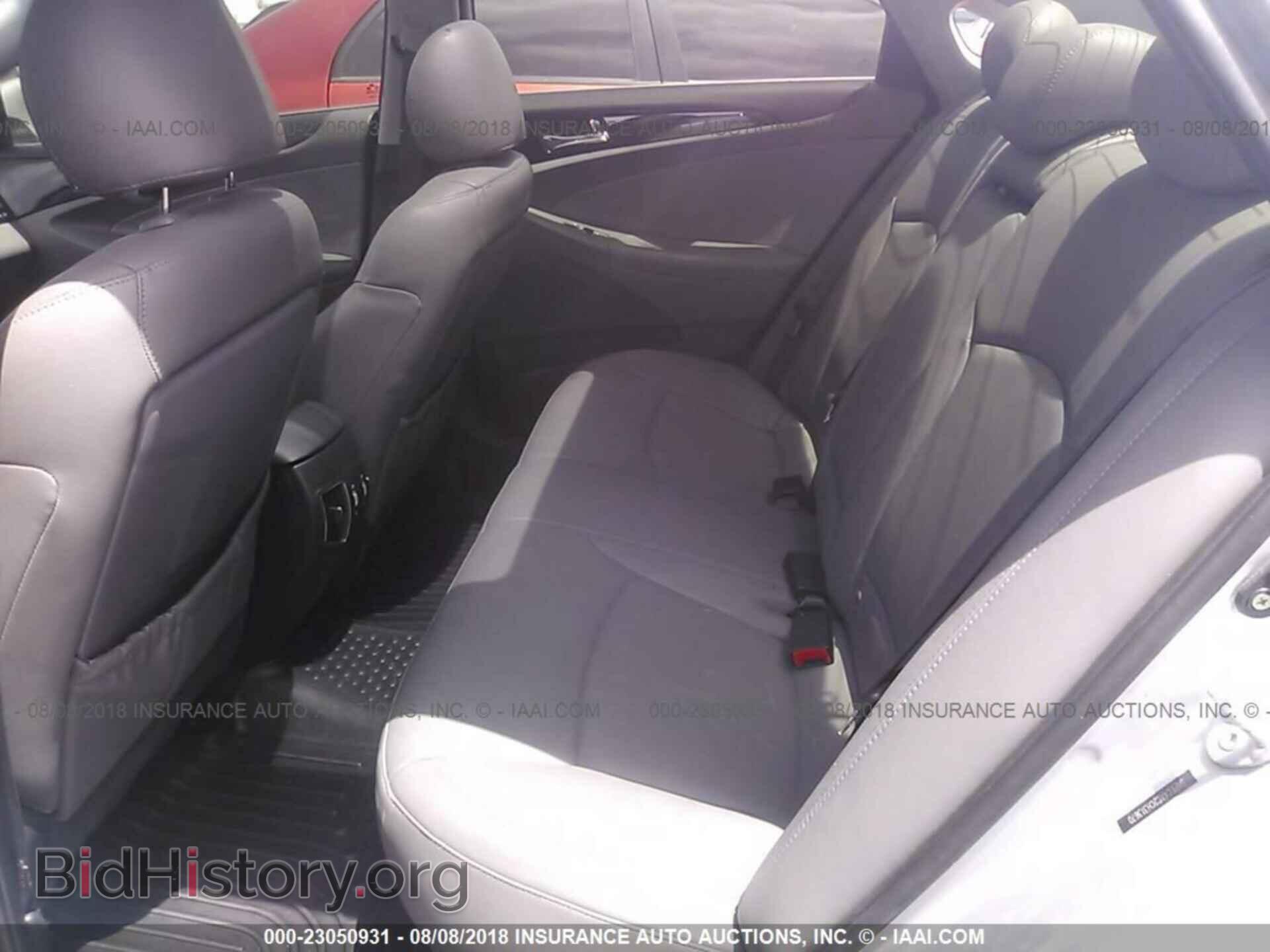 2012 Hyundai Sonata - VIN: 5NPEC4AC2CH313670 - Photo 8