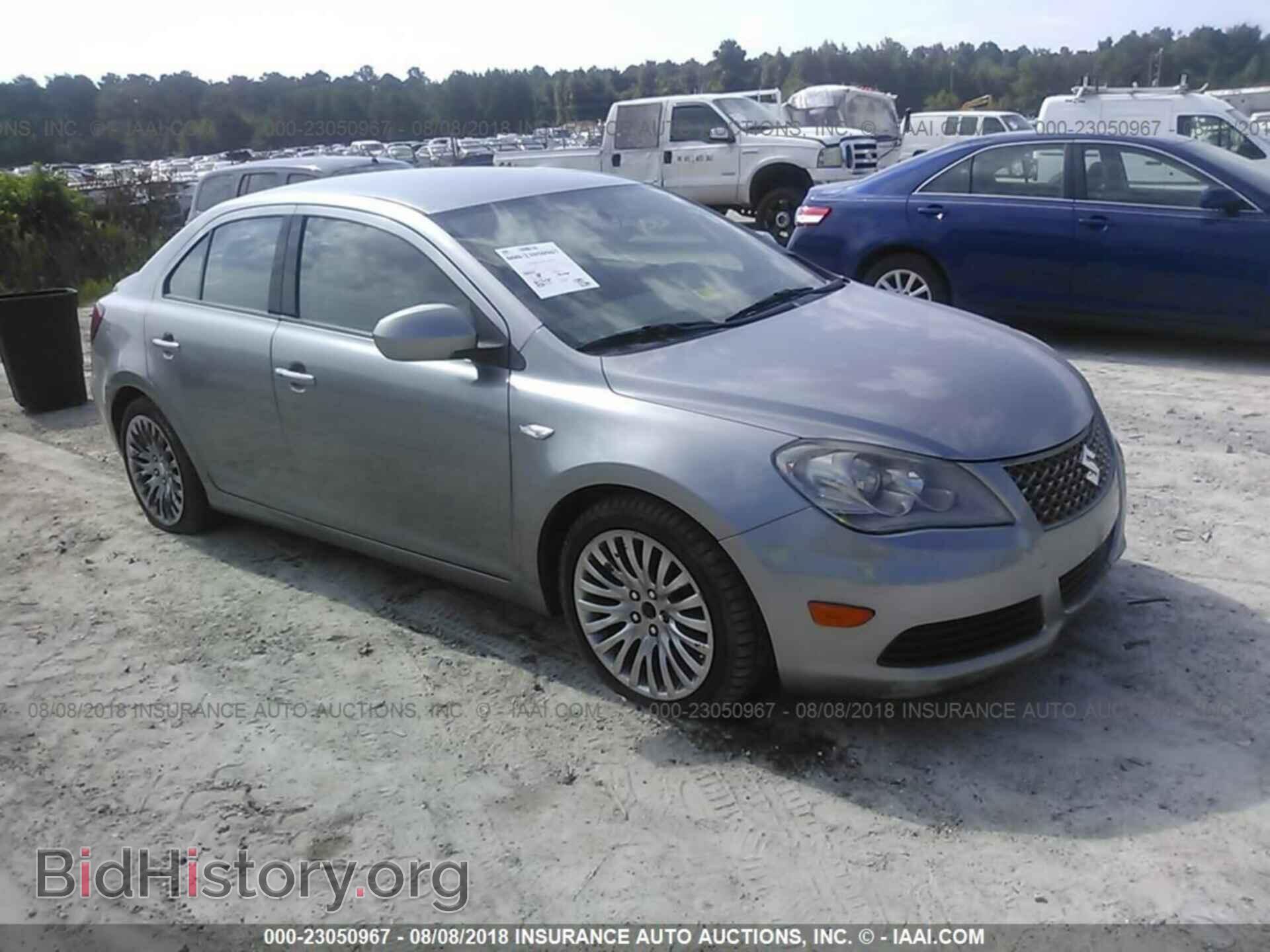 Фотография JS2RF9A38B6110318 - Suzuki Kizashi 2011
