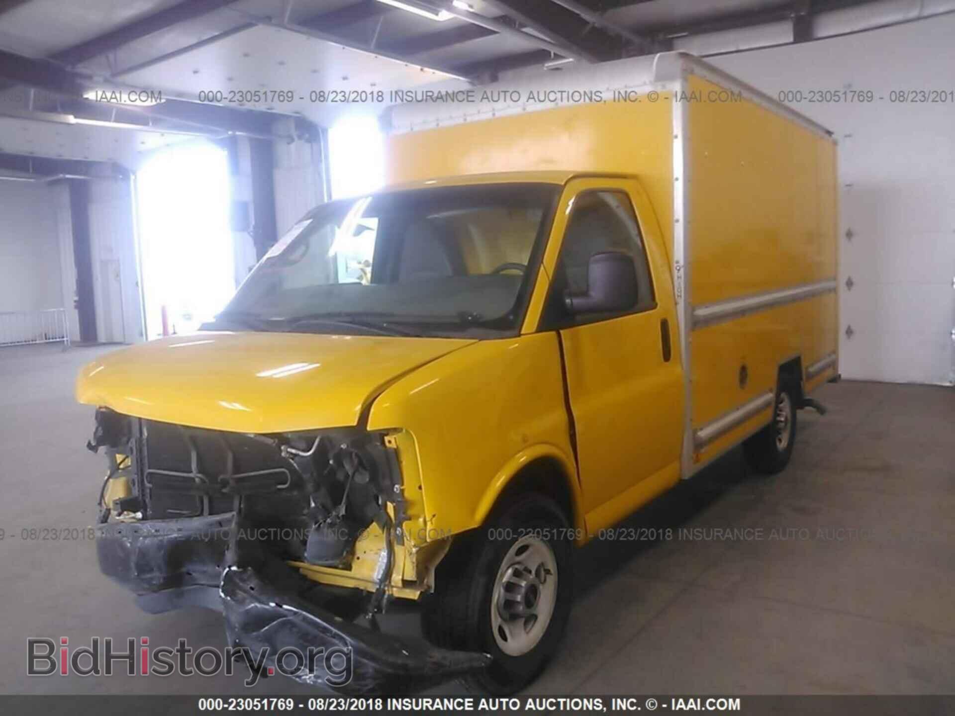 2013 Gmc Savana - VIN: 1GD072CA0D1900498 - Photo 2