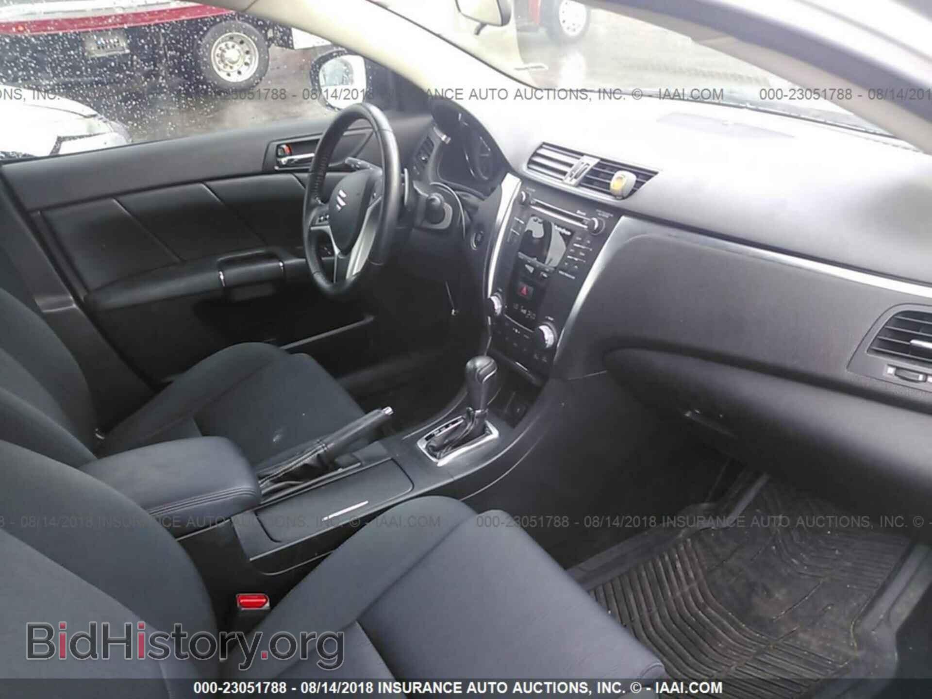 2012 Suzuki Kizashi - VIN: JS2RF9A60C6100491 - Photo 5