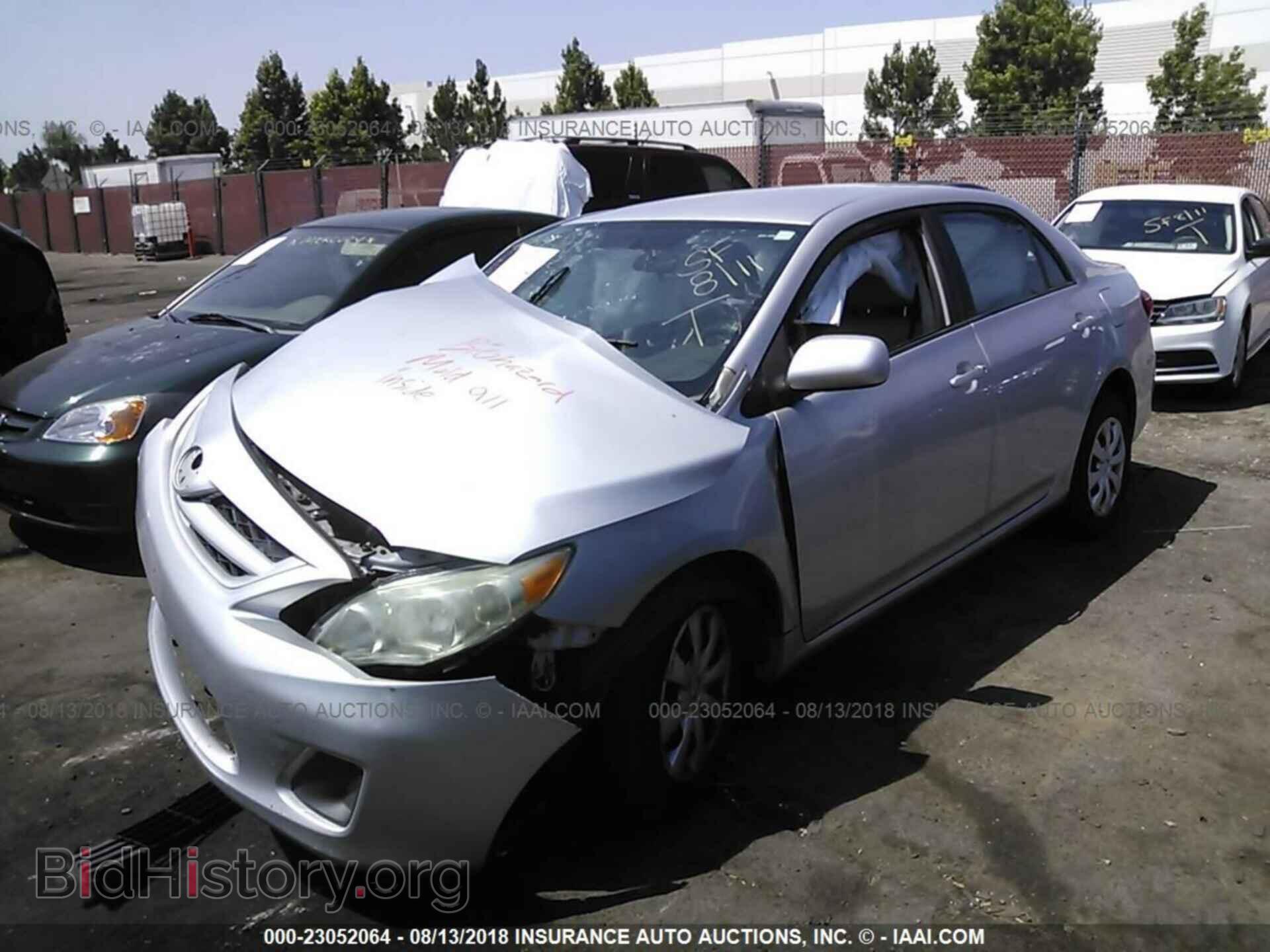 2011 Toyota Corolla - VIN: 2T1BU4EE2BC583642 - Фото 2
