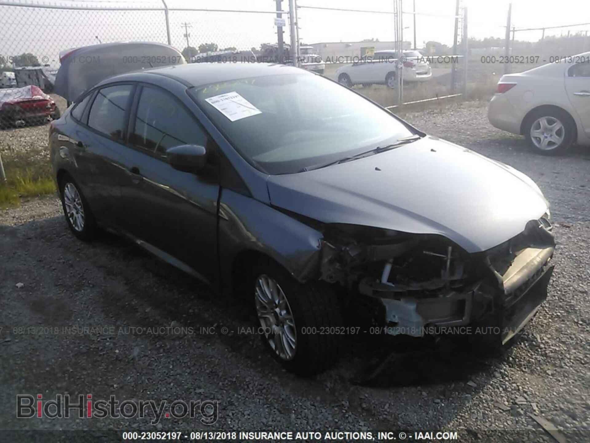 Photo 1FAHP3F28CL105337 - Ford Focus 2012