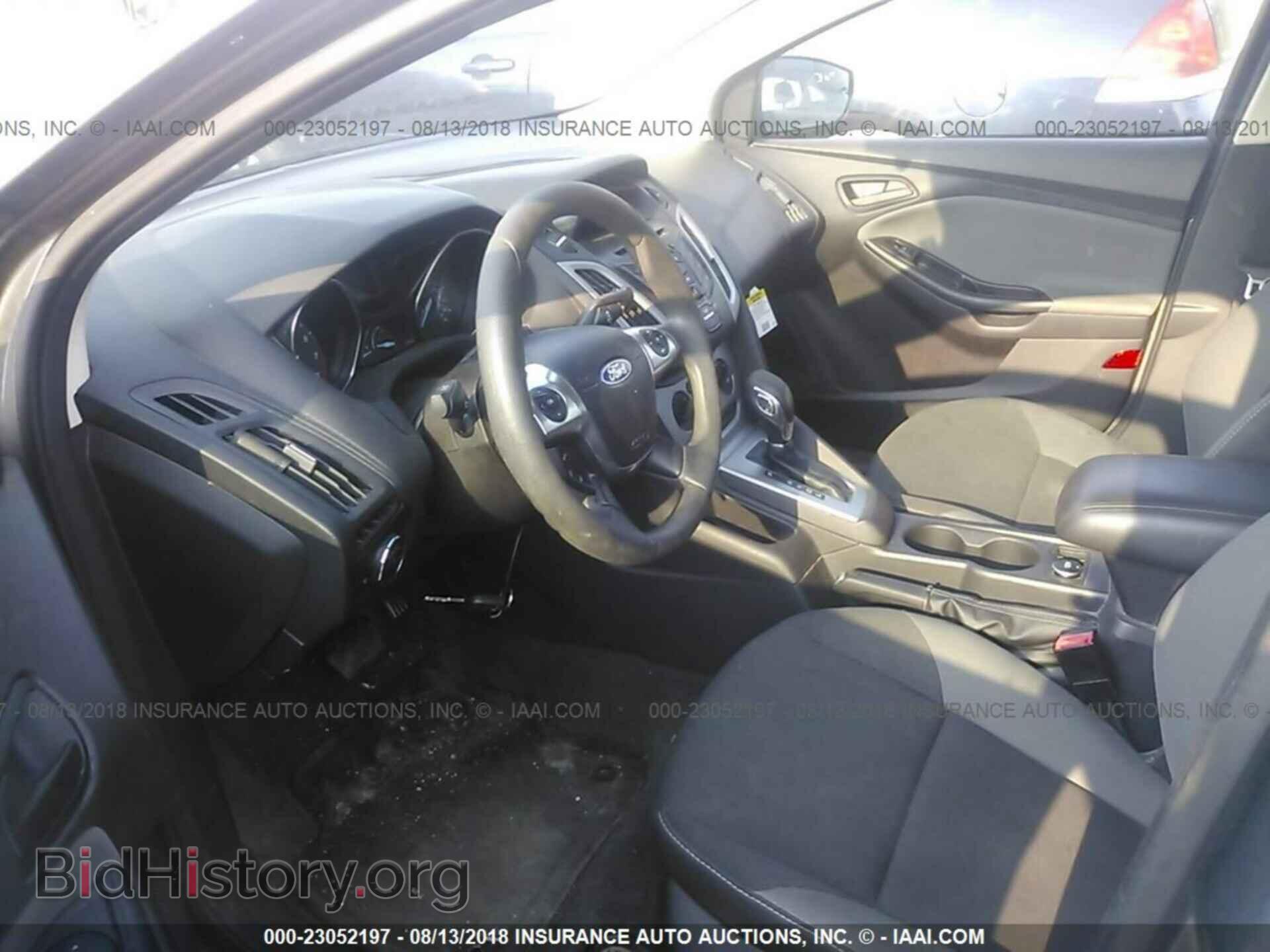 2012 Ford Focus - VIN: 1FAHP3F28CL105337 - Photo 5