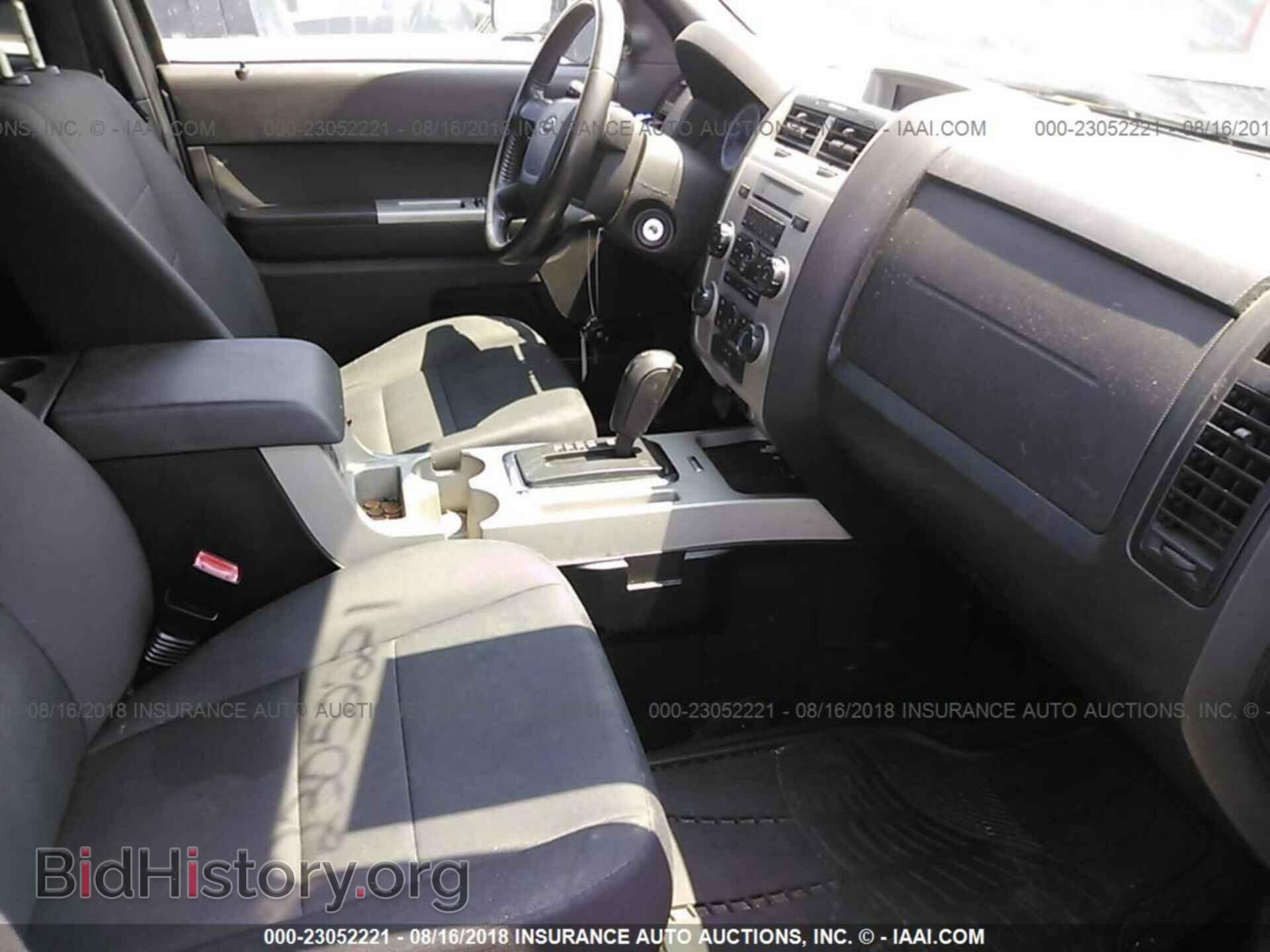 2011 Ford Escape - VIN: 1FMCU0D72BKA81434 - Фото 5