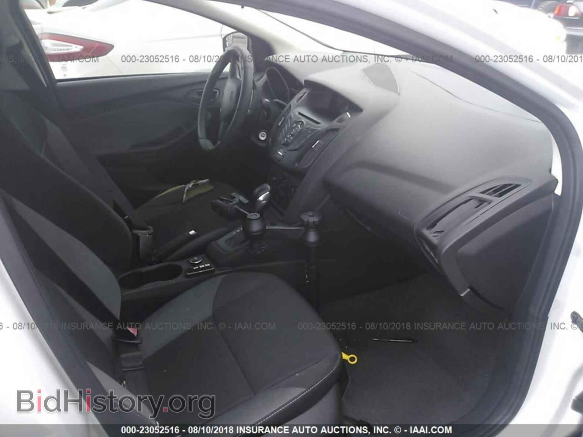 2012 Ford Focus - VIN: 1FAHP3E25CL156408 - Photo 5