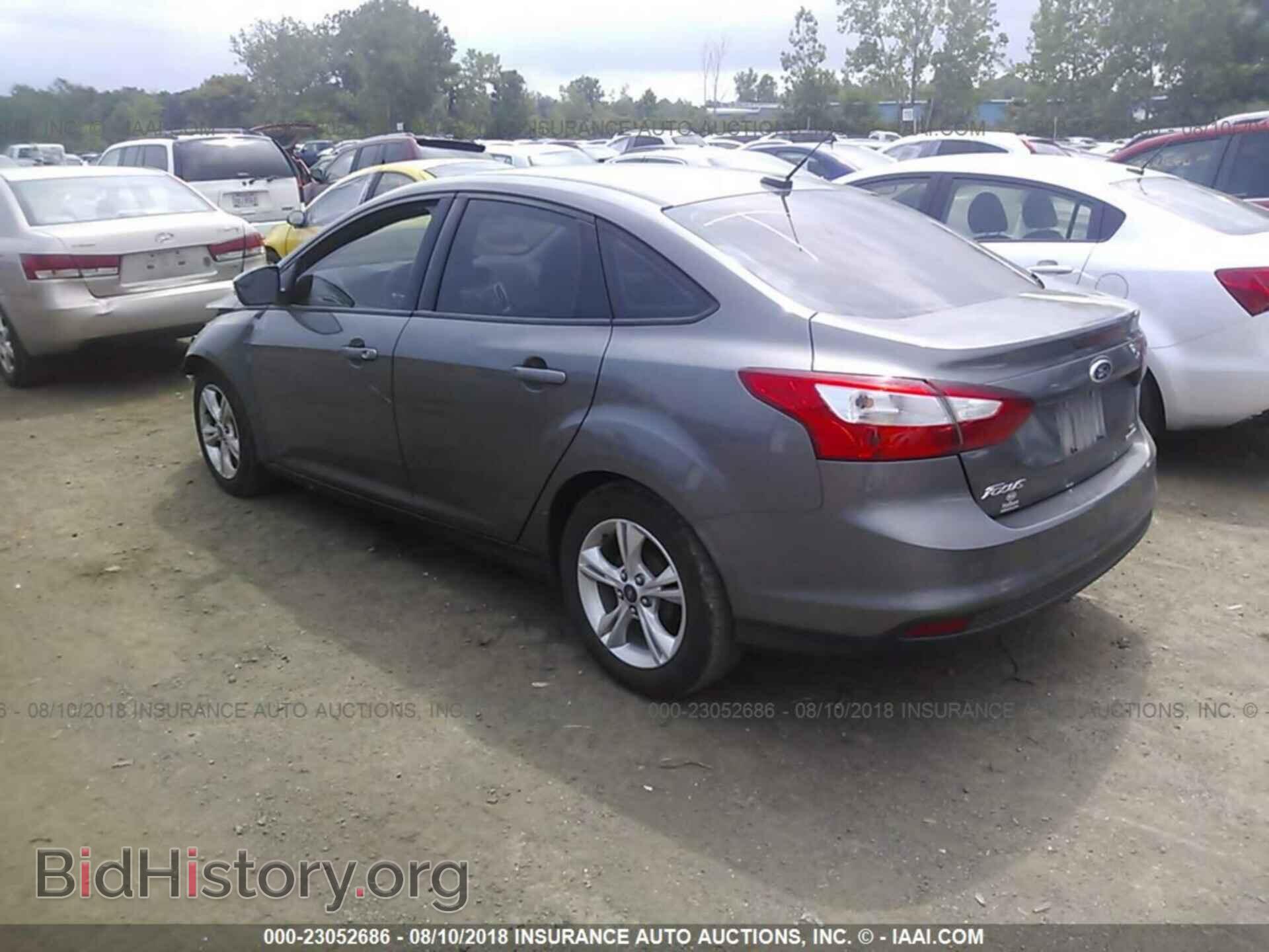 2013 Ford Focus - VIN: 1FADP3F23DL198977 - Photo 3