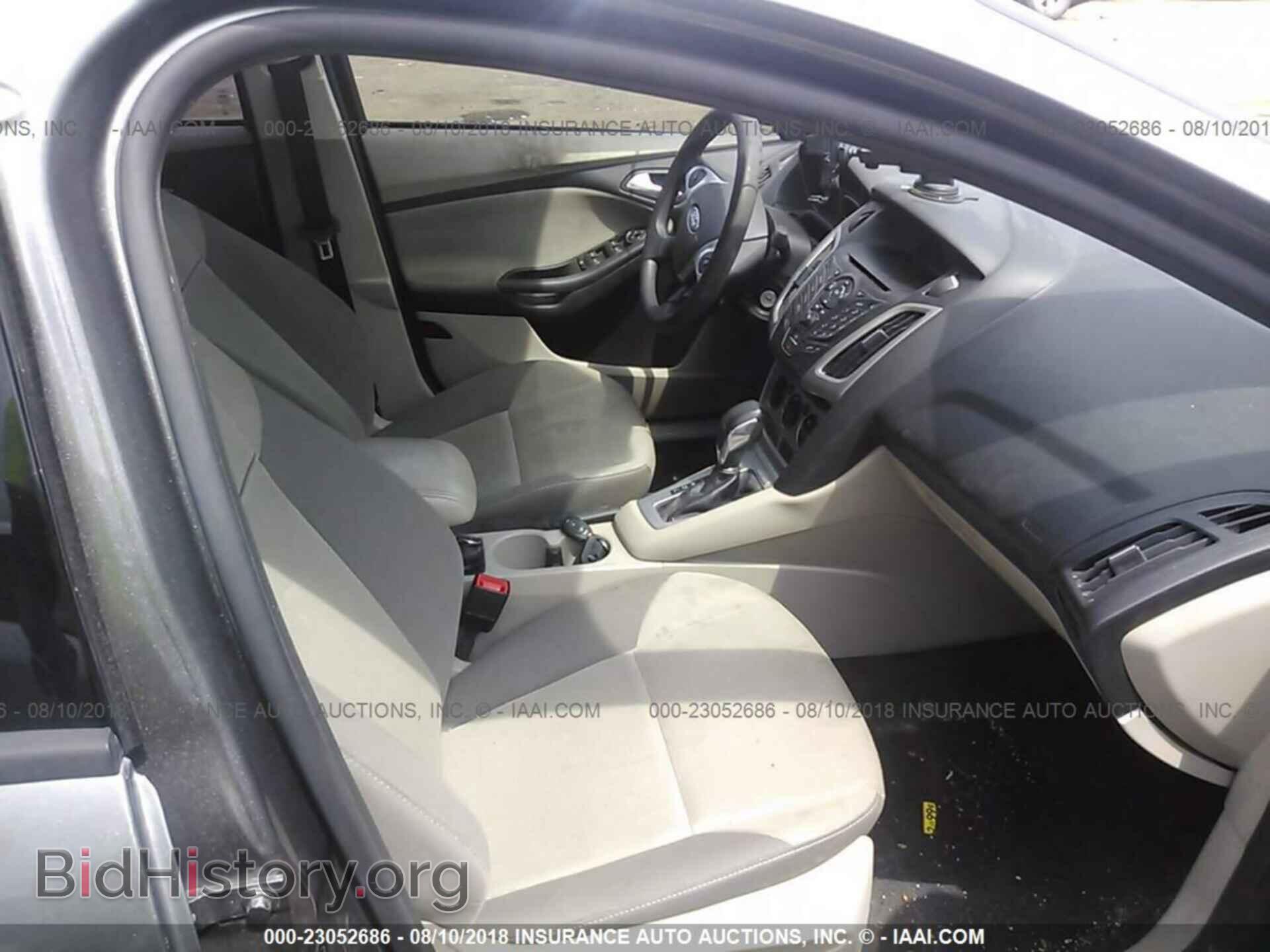 2013 Ford Focus - VIN: 1FADP3F23DL198977 - Photo 5