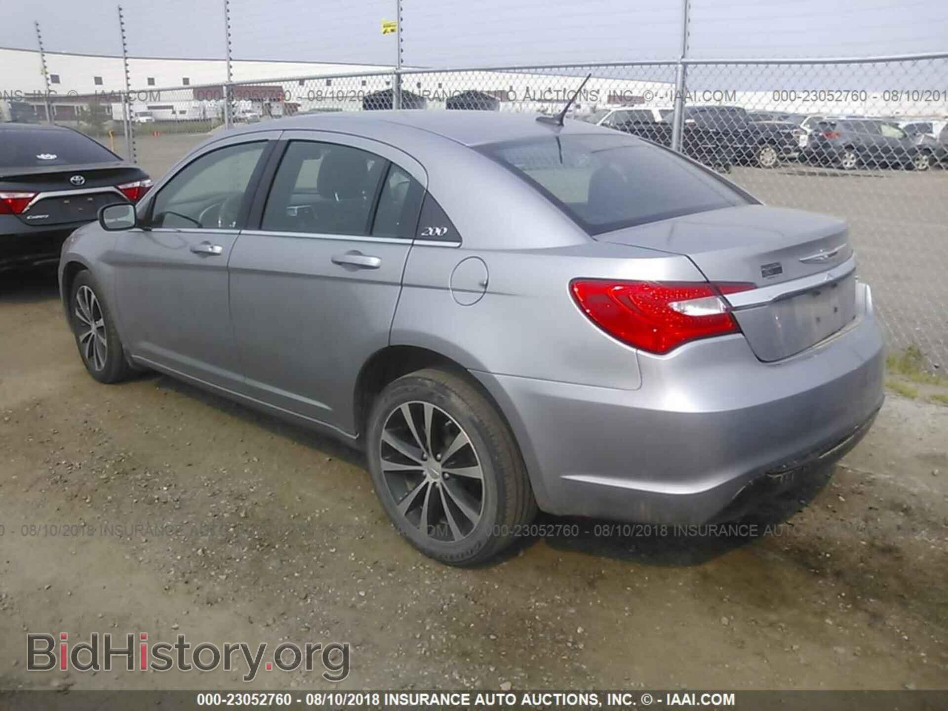 2013 Chrysler 200 - VIN: 1C3CCBBG6DN739588 - Photo 3