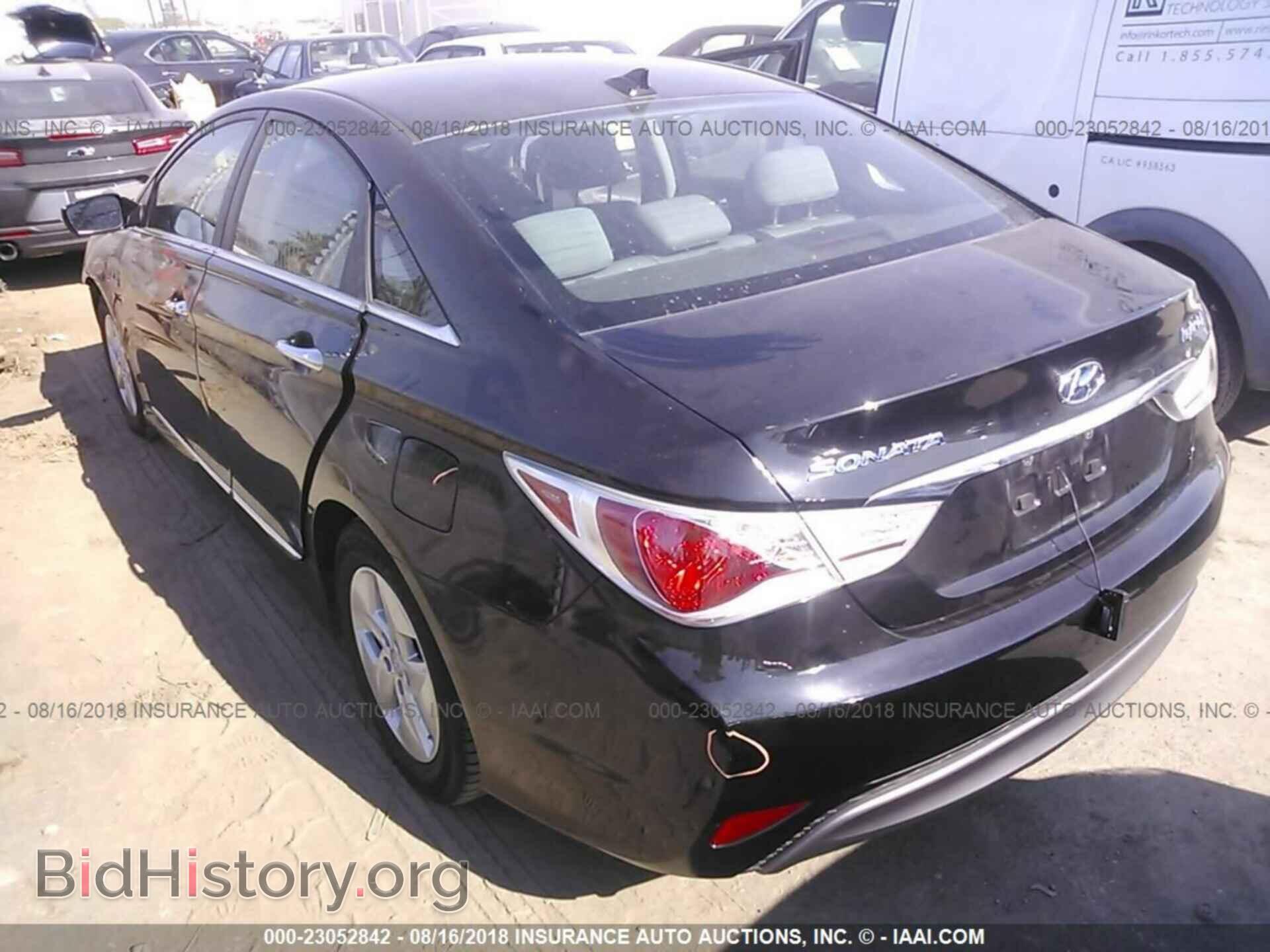 2012 Hyundai Sonata - VIN: KMHEC4A49CA043803 - Фото 3