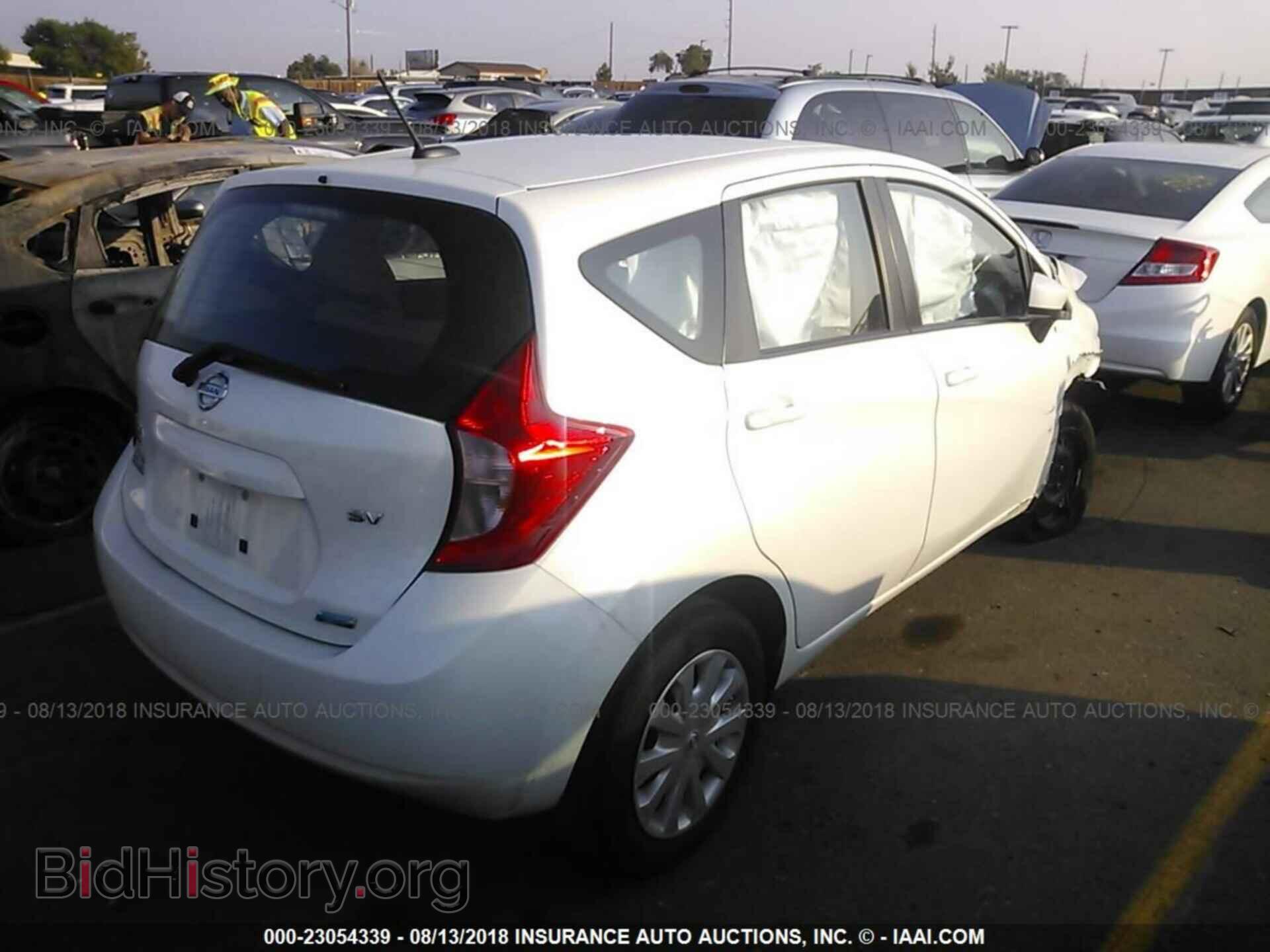 2016 Nissan Versa note - VIN: 3N1CE2CPXGL372724 - Фото 4