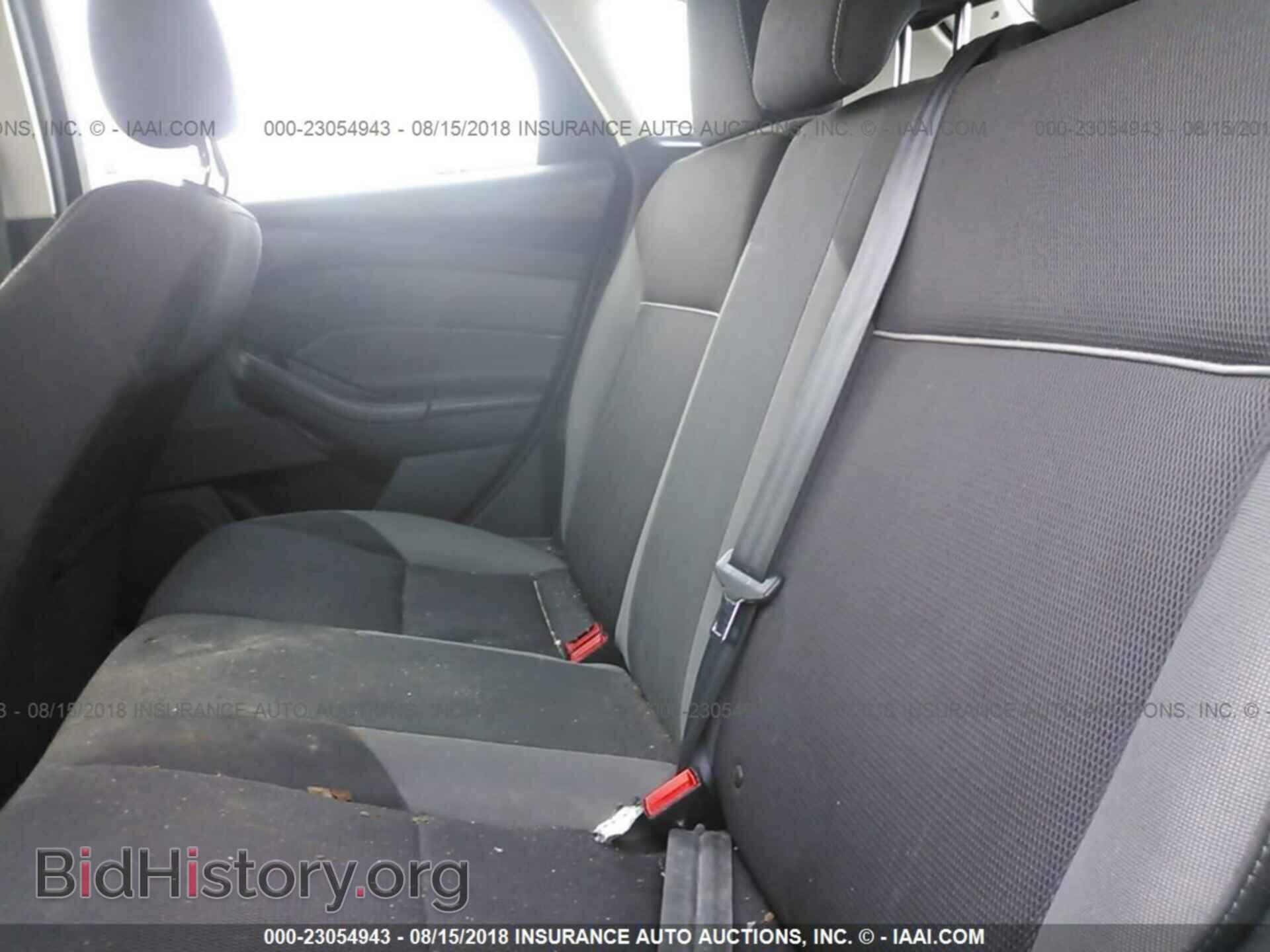 2012 Ford Focus - VIN: 1FAHP3K21CL300587 - Фото 8