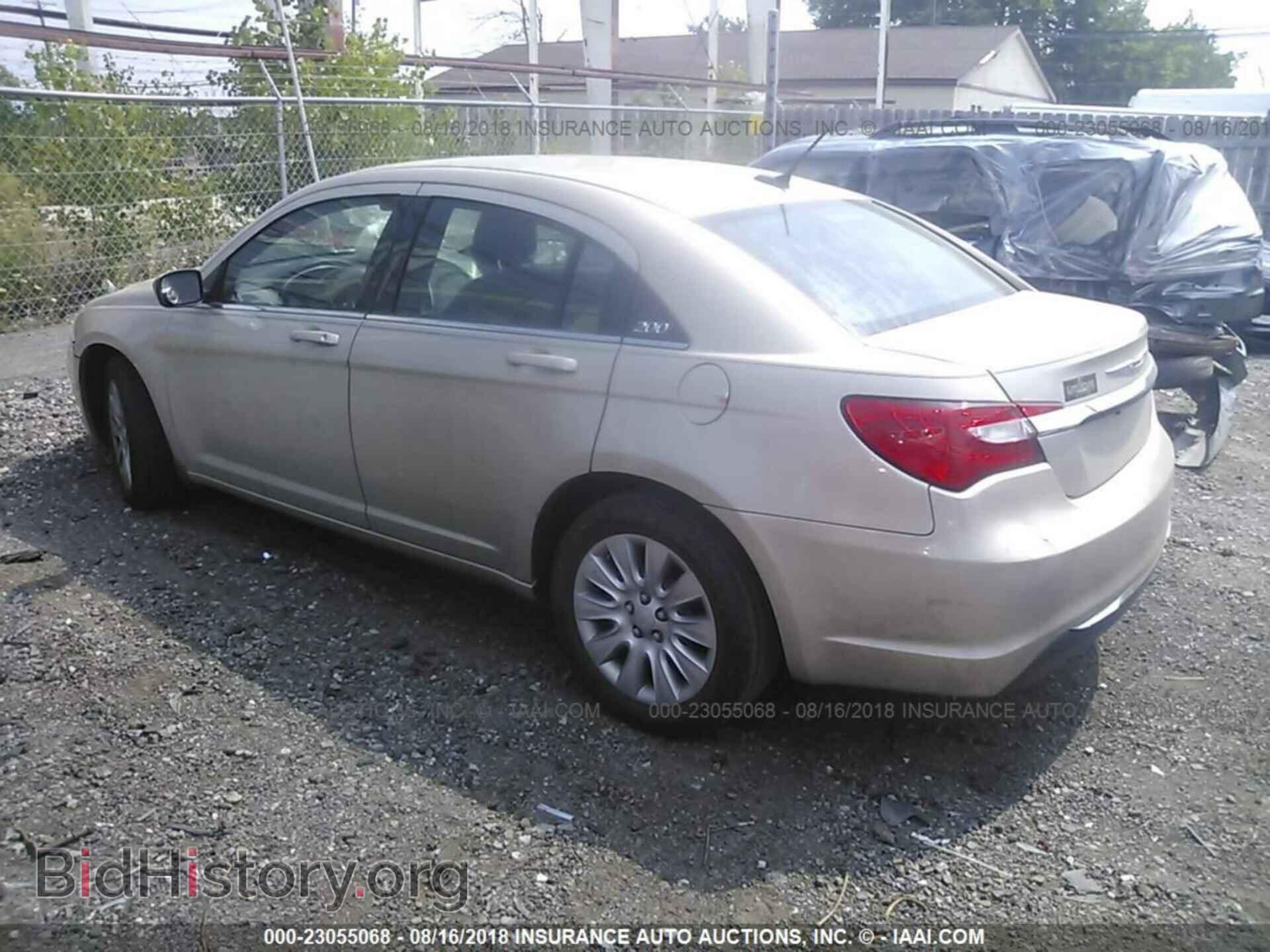 2014 Chrysler 200 - VIN: 1C3CCBAB5EN211712 - Photo 3