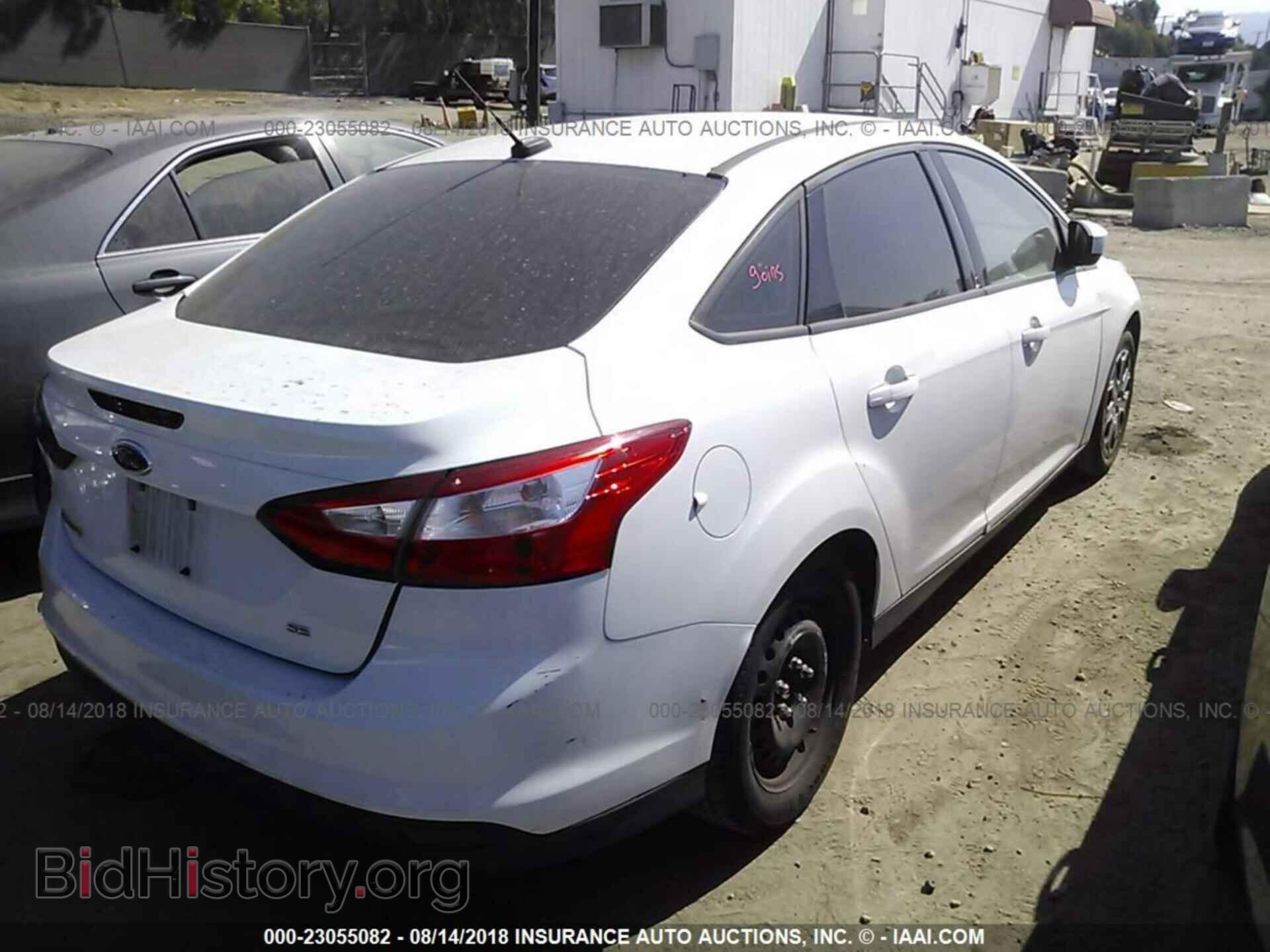 2012 Ford Focus - VIN: 1FAHP3F24CL291376 - Photo 4