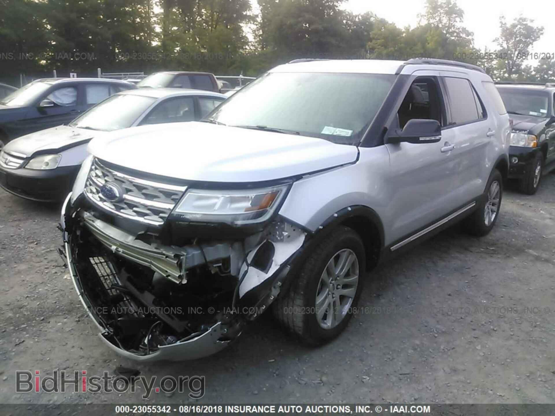 2018 Ford Explorer - VIN: 1FM5K8D81JGB50363 - Фото 2