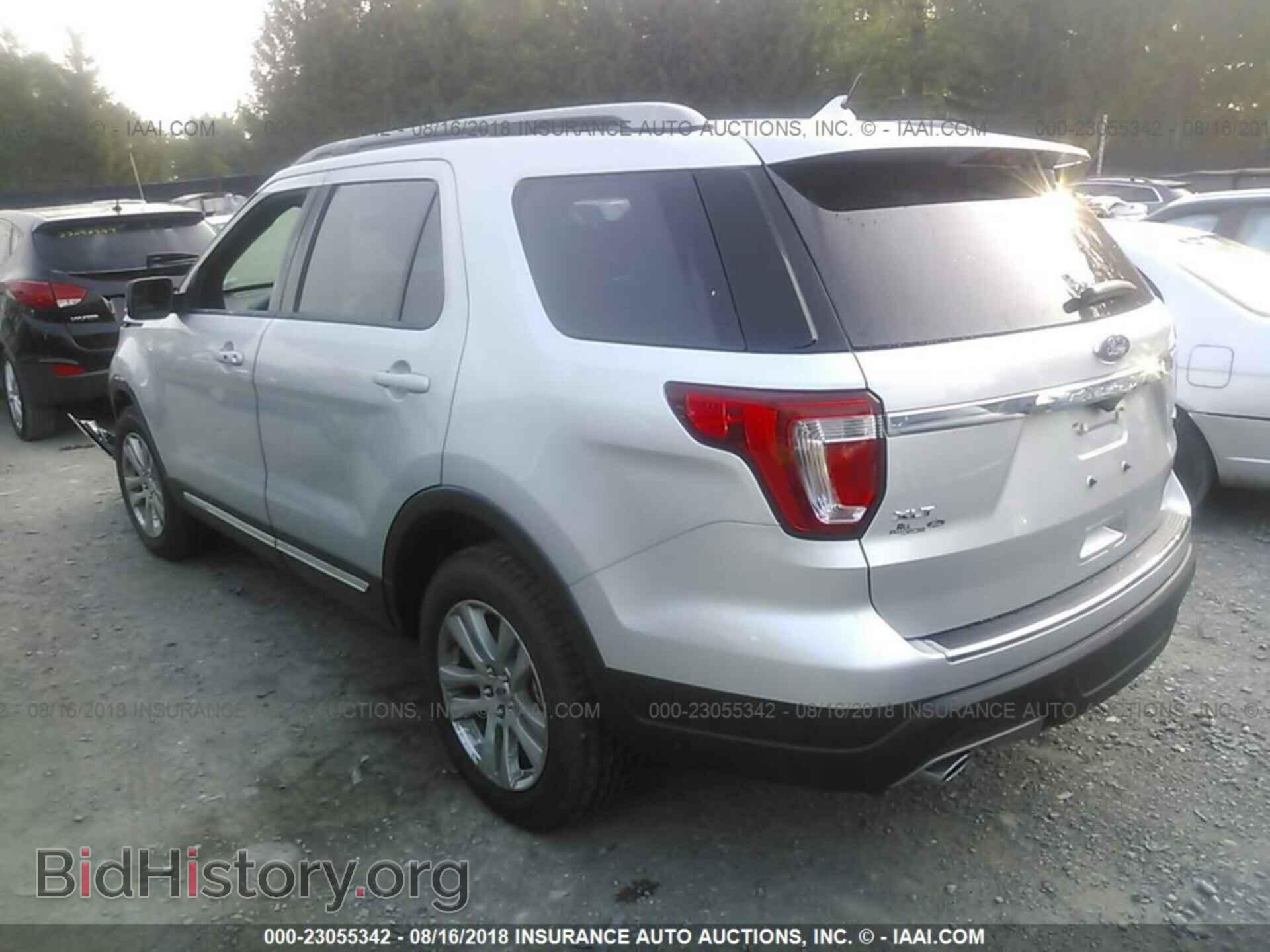 2018 Ford Explorer - VIN: 1FM5K8D81JGB50363 - Фото 3