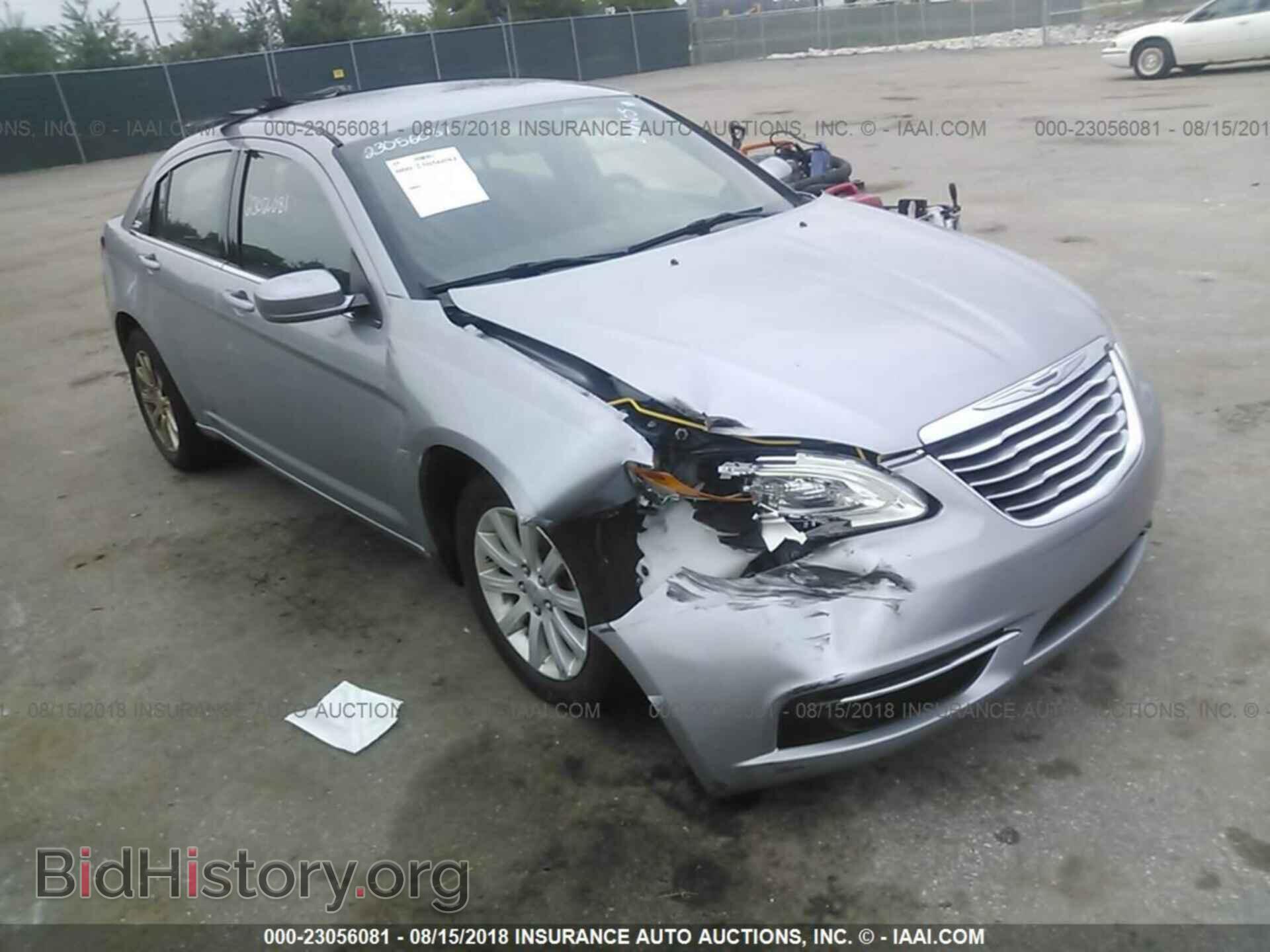 Photo 1C3CCBBB8DN764707 - Chrysler 200 2013