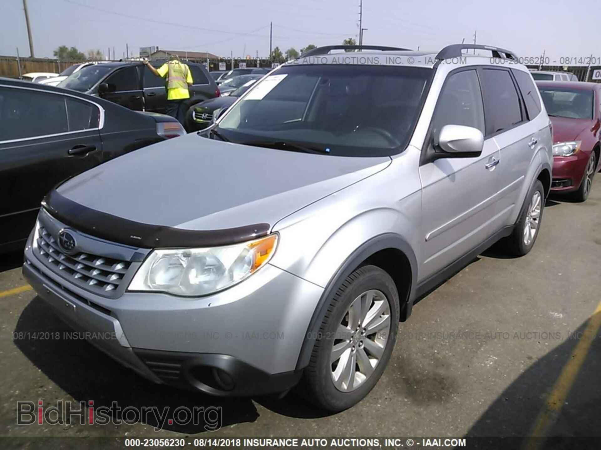 2011 Subaru Forester - VIN: JF2SHAEC8BH704396 - Фото 2