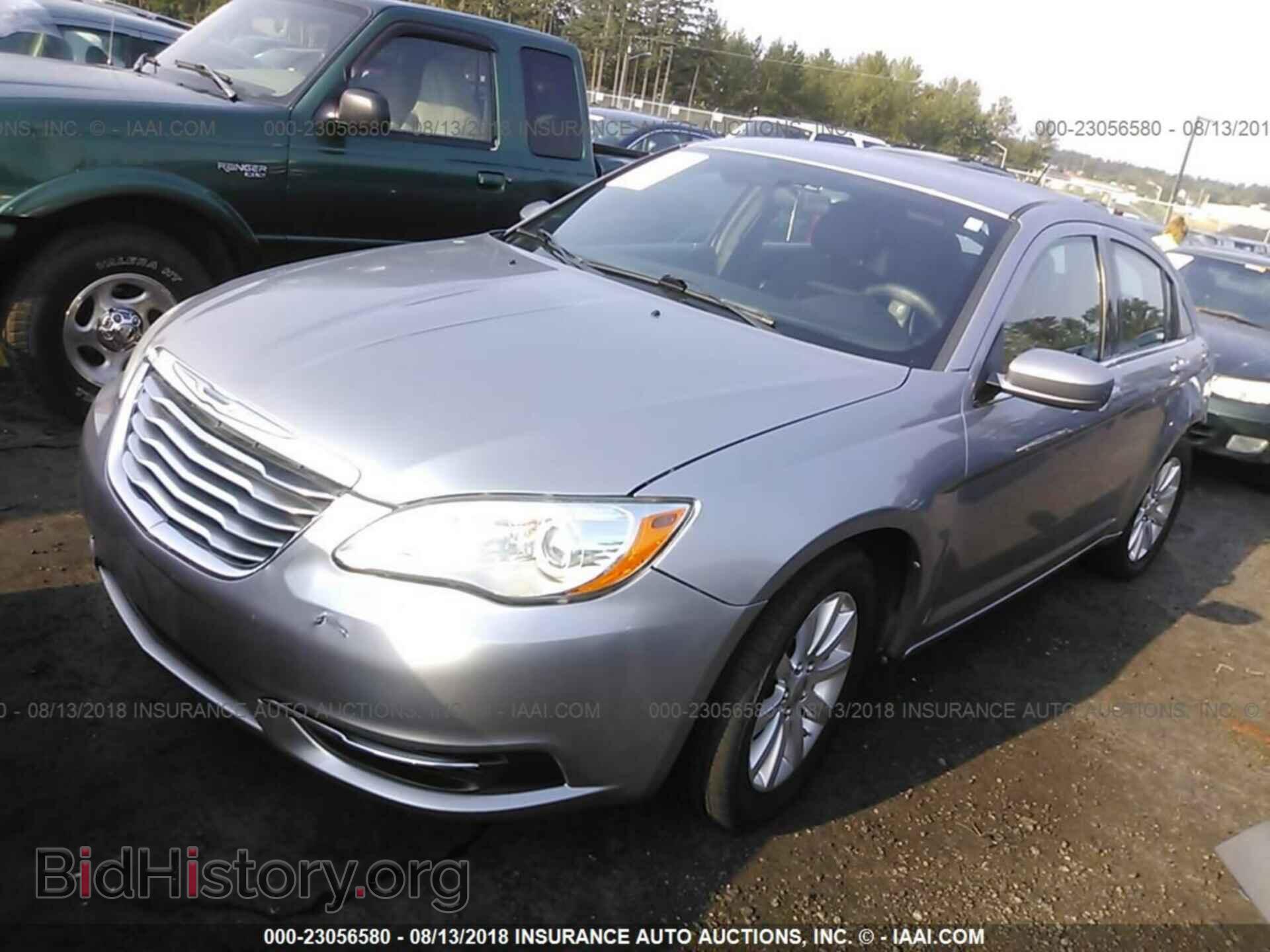 2013 Chrysler 200 - VIN: 1C3CCBBG2DN658801 - Photo 2