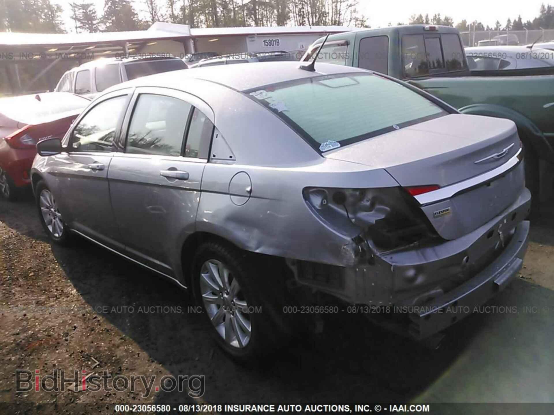 2013 Chrysler 200 - VIN: 1C3CCBBG2DN658801 - Photo 3
