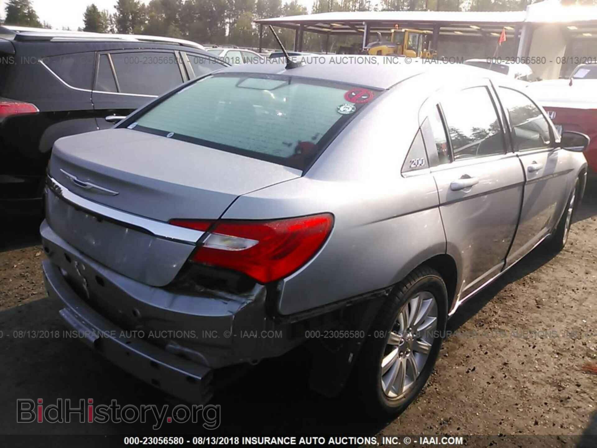 2013 Chrysler 200 - VIN: 1C3CCBBG2DN658801 - Photo 4