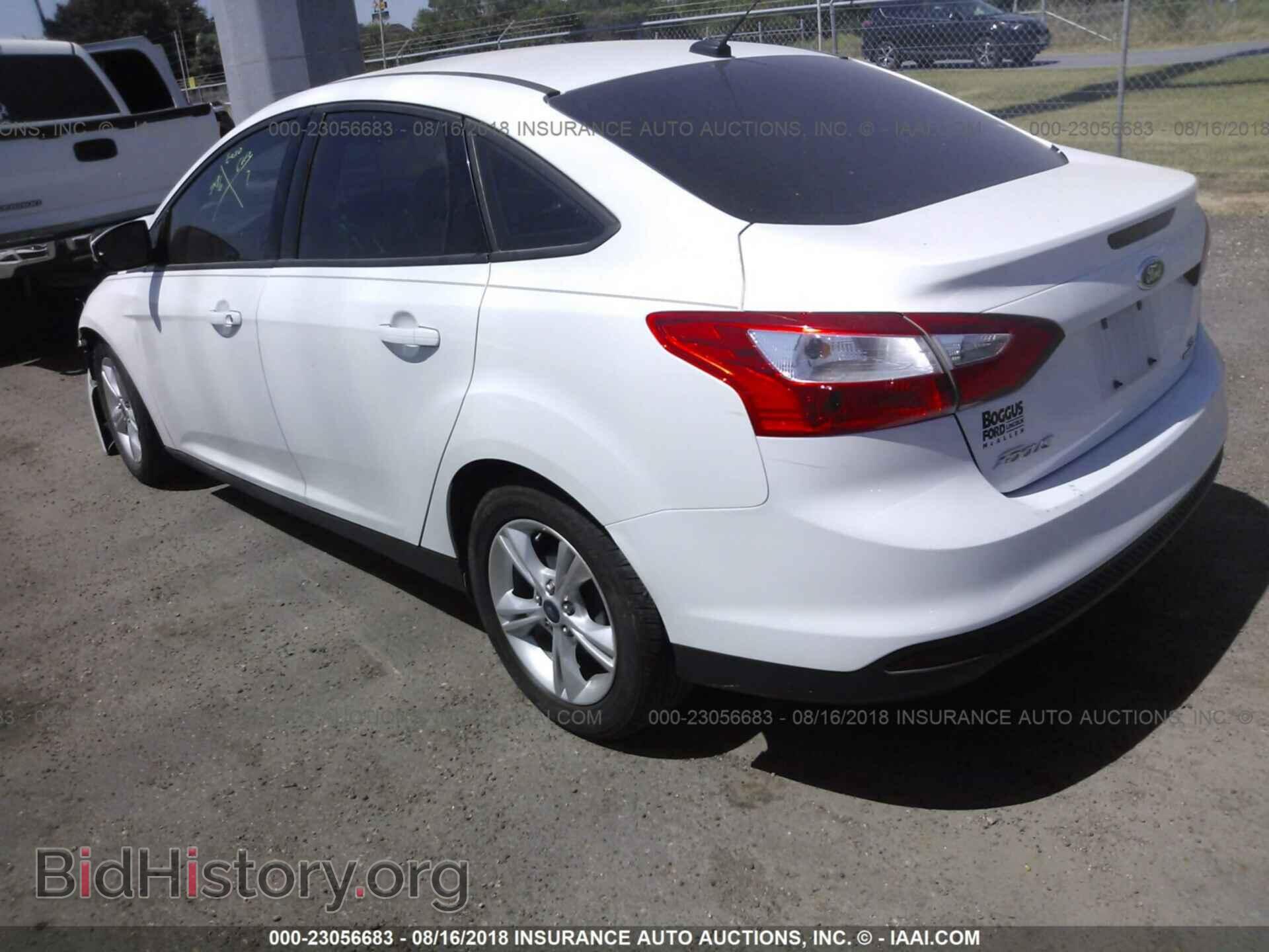2014 Ford Focus - VIN: 1FADP3F28EL419698 - Photo 3