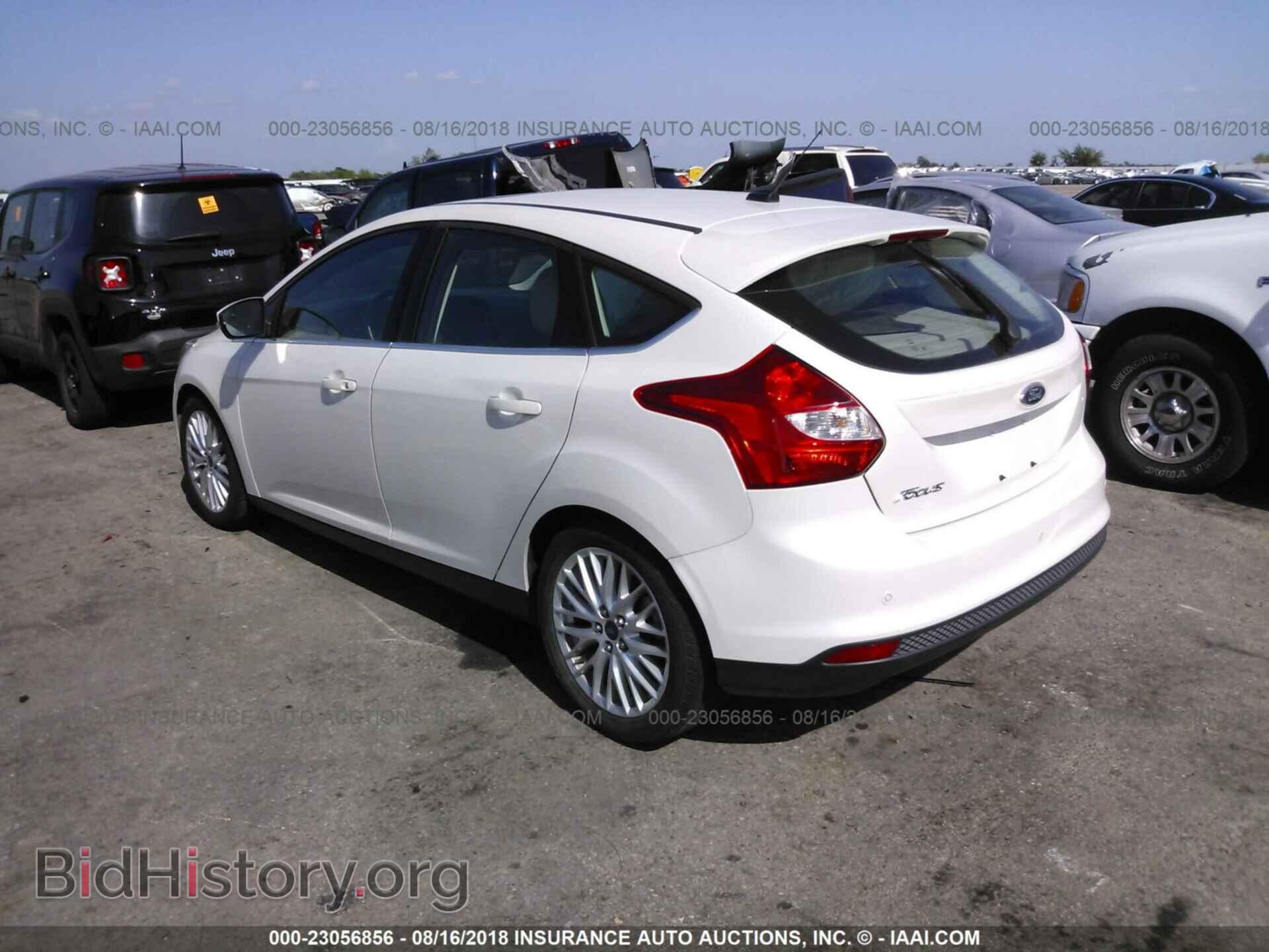 2012 Ford Focus - VIN: 1FAHP3M2XCL410163 - Photo 3