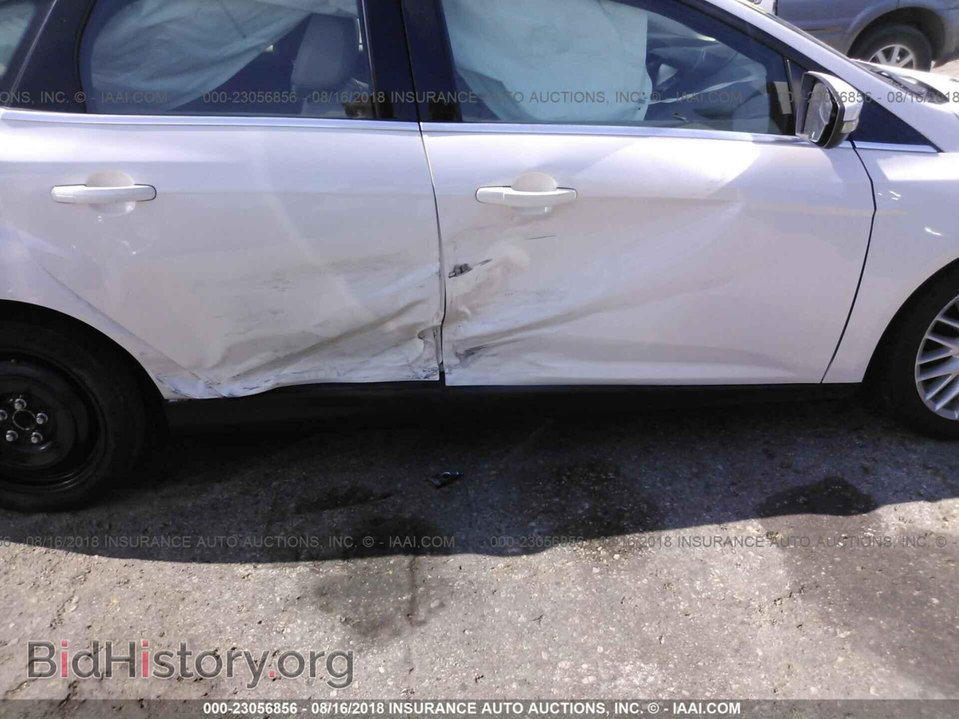2012 Ford Focus - VIN: 1FAHP3M2XCL410163 - Photo 6
