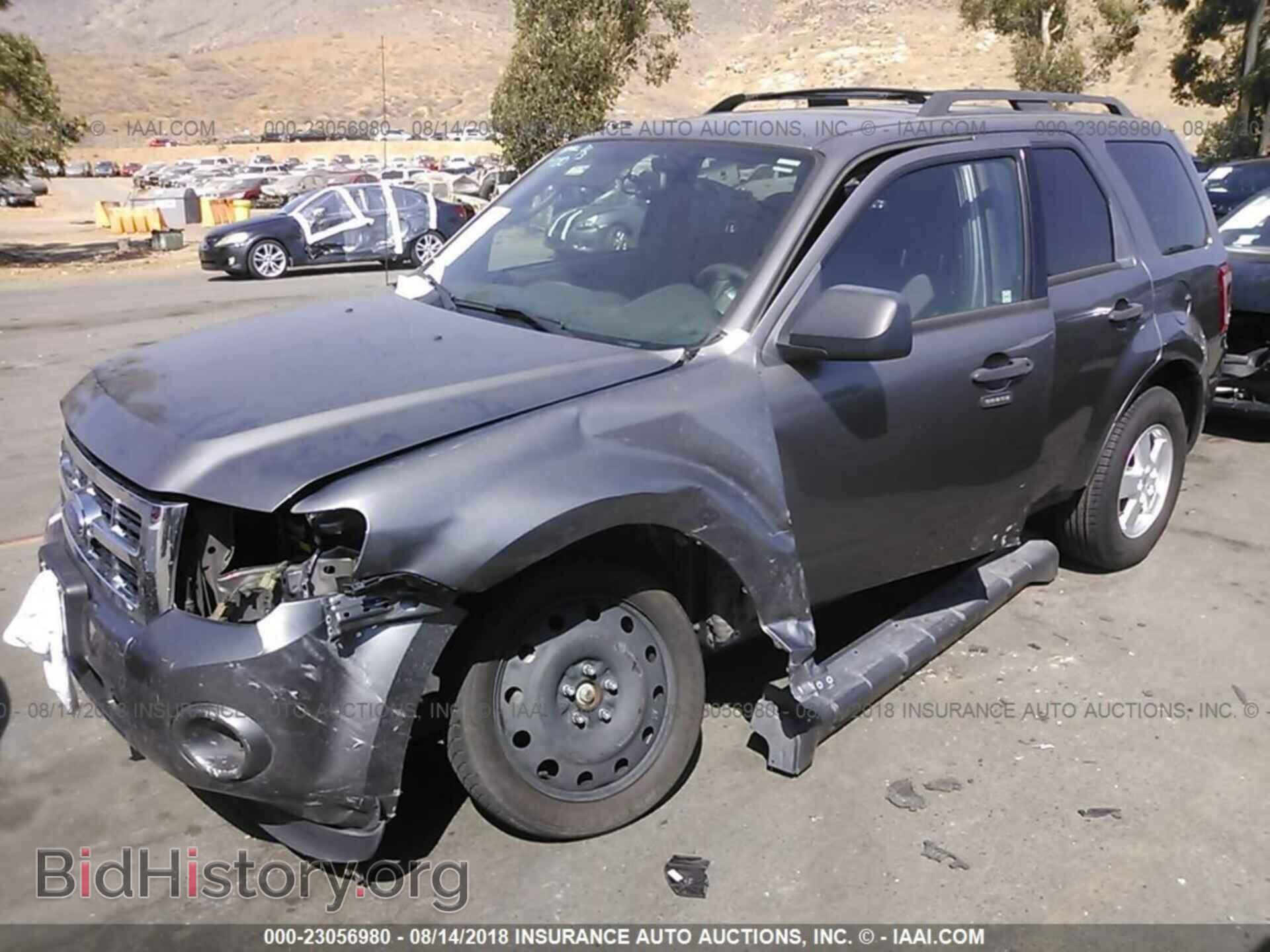 2012 Ford Escape - VIN: 1FMCU0DG4CKB71699 - Фото 2