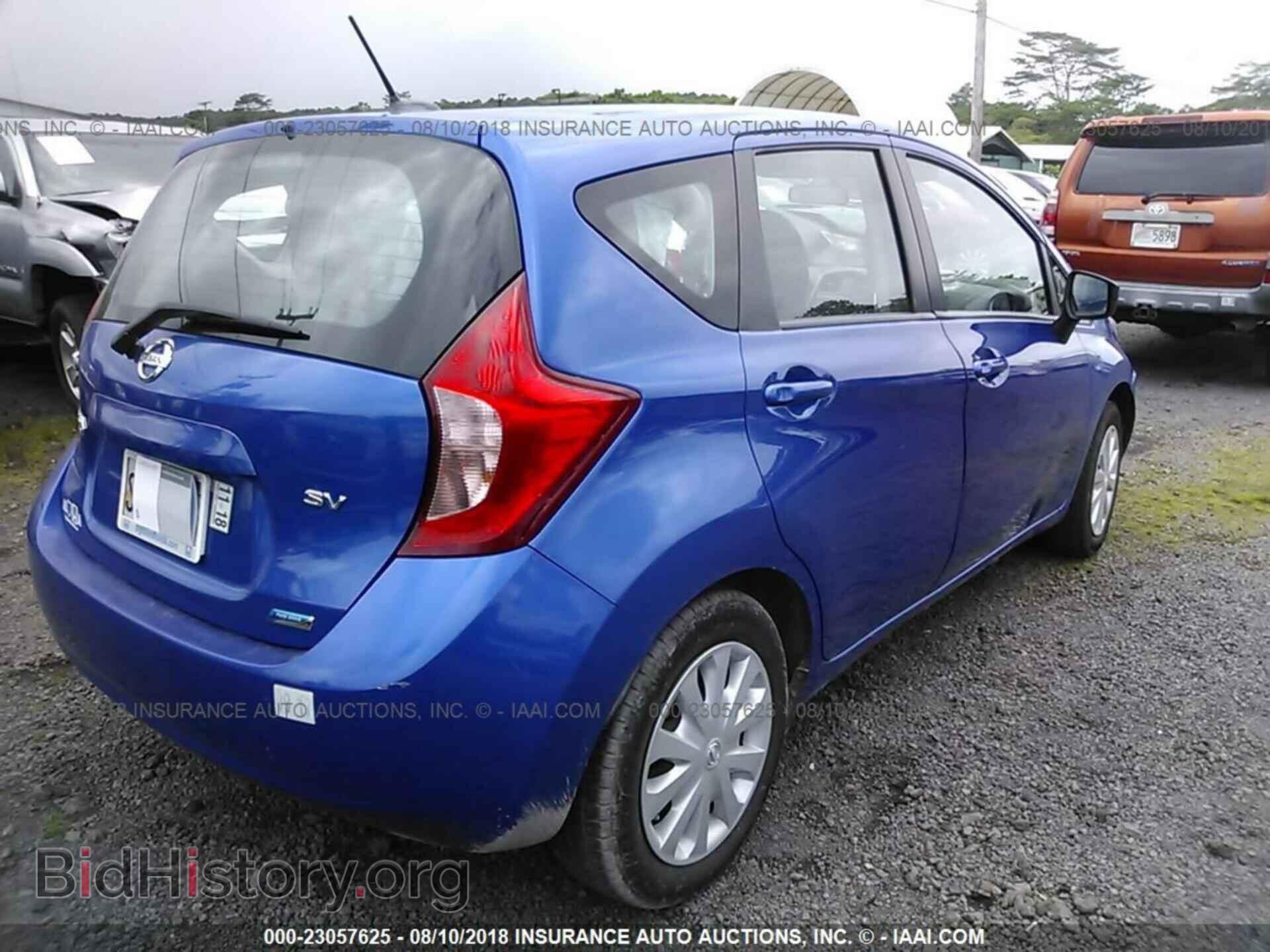 2016 Nissan Versa note - VIN: 3N1CE2CP2GL355030 - Photo 4