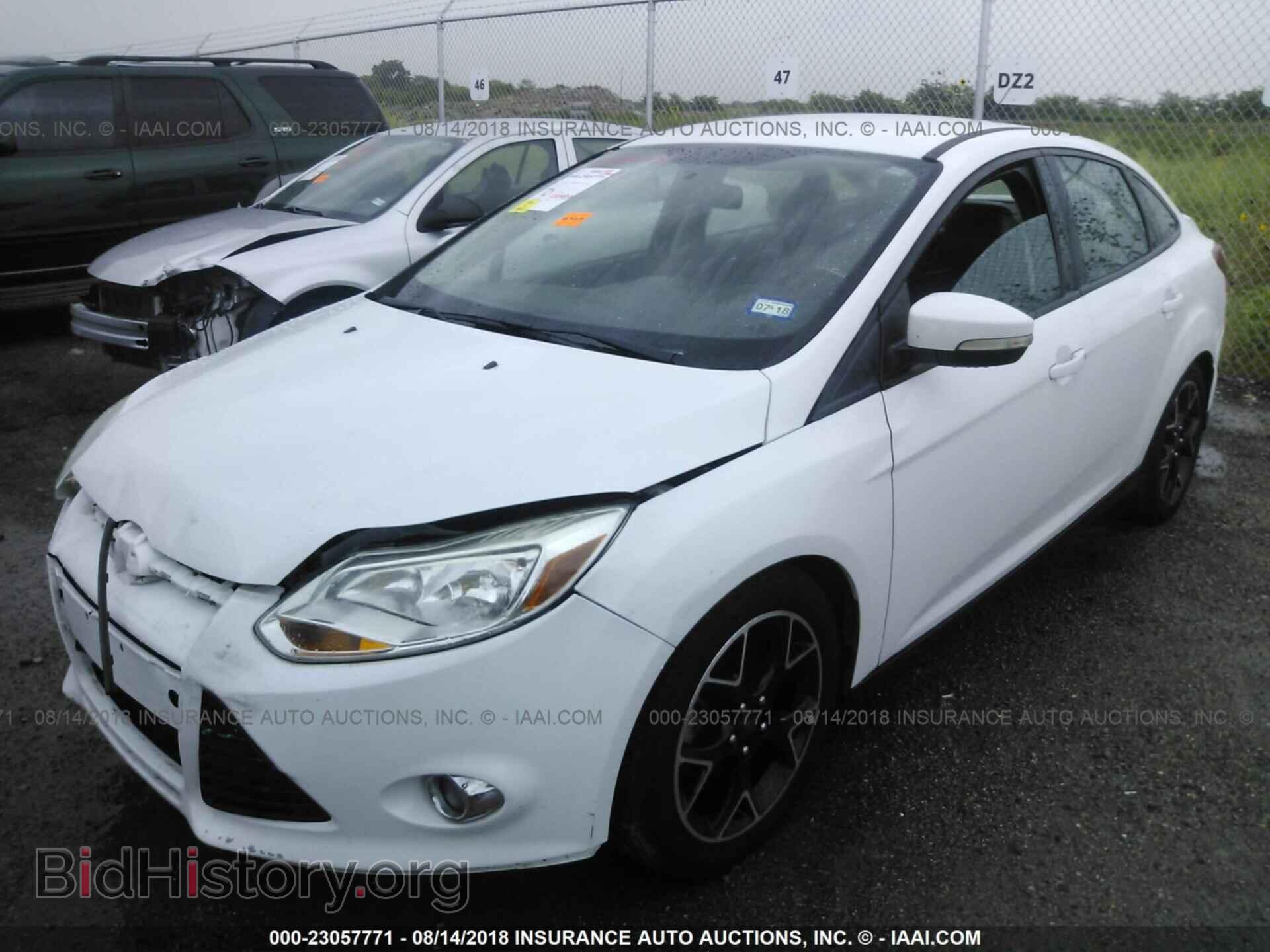 2014 Ford Focus - VIN: 1FADP3F29EL150093 - Photo 2