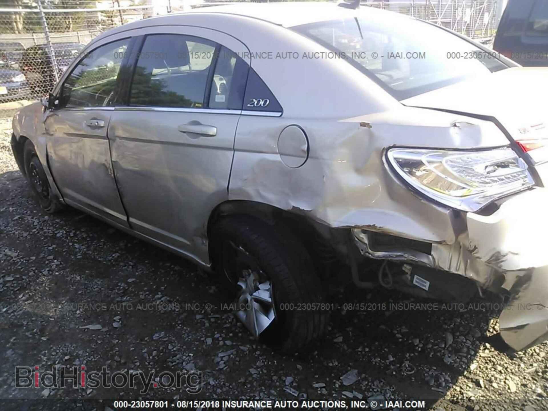 2014 Chrysler 200 - VIN: 1C3CCBABXEN211530 - Photo 6
