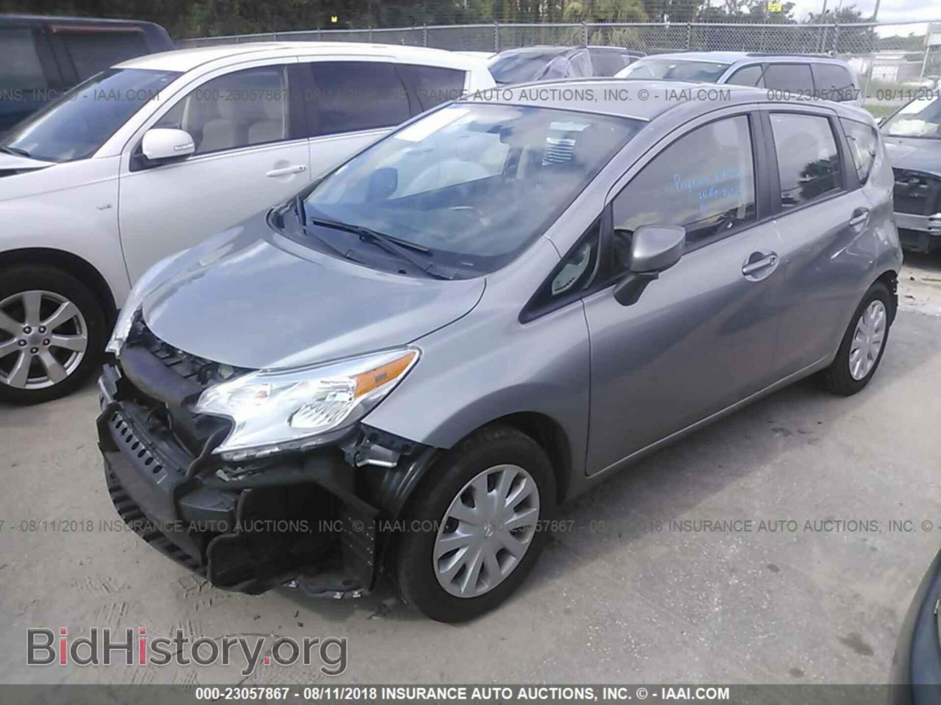 2015 Nissan Versa note - VIN: 3N1CE2CP1FL394755 - Фото 2