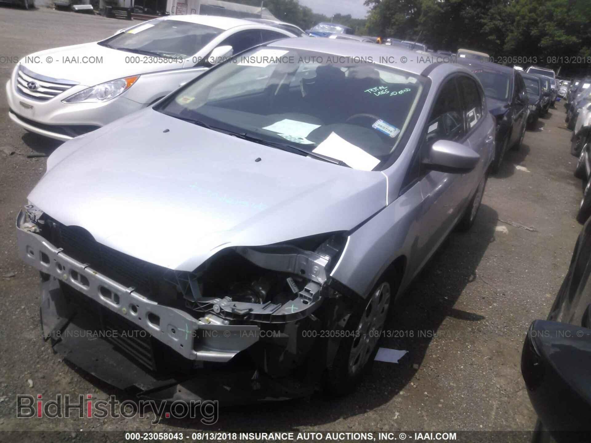 2012 Ford Focus - VIN: 1FAHP3K28CL457064 - Photo 2