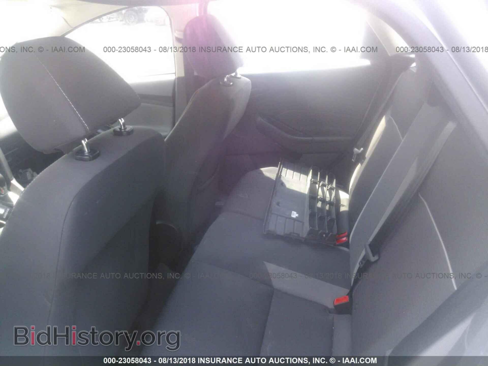 2012 Ford Focus - VIN: 1FAHP3K28CL457064 - Photo 8