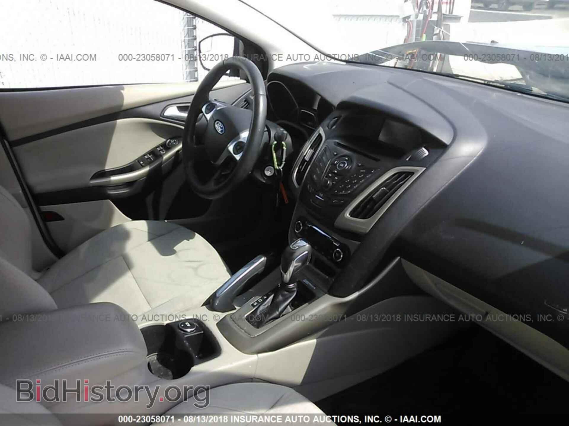 2012 Ford Focus - VIN: 1FAHP3H23CL303126 - Photo 5