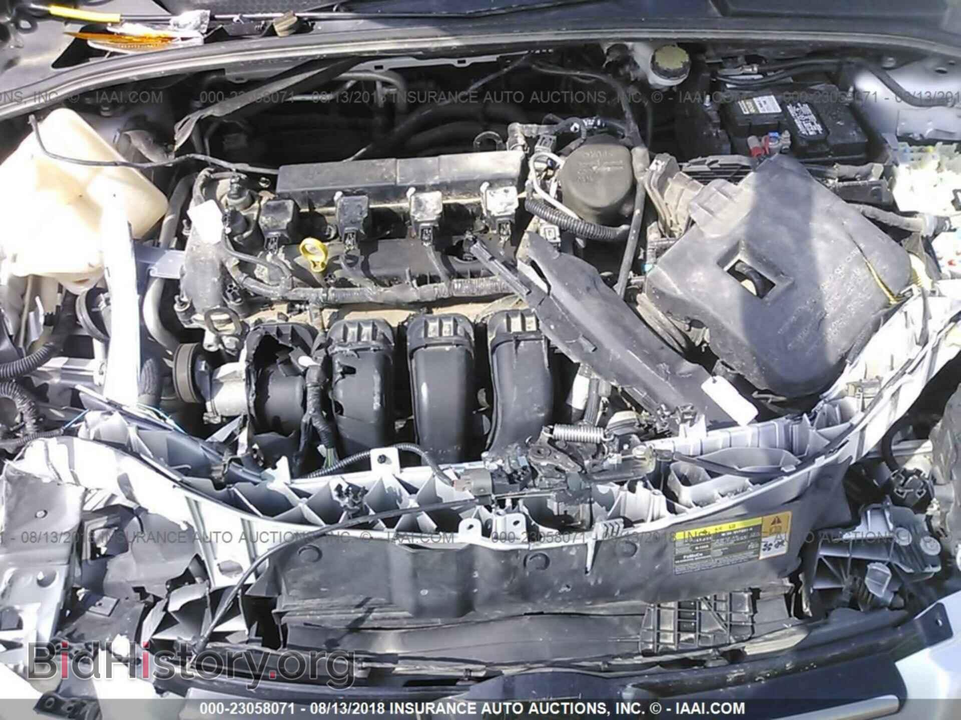 2012 Ford Focus - VIN: 1FAHP3H23CL303126 - Photo 10