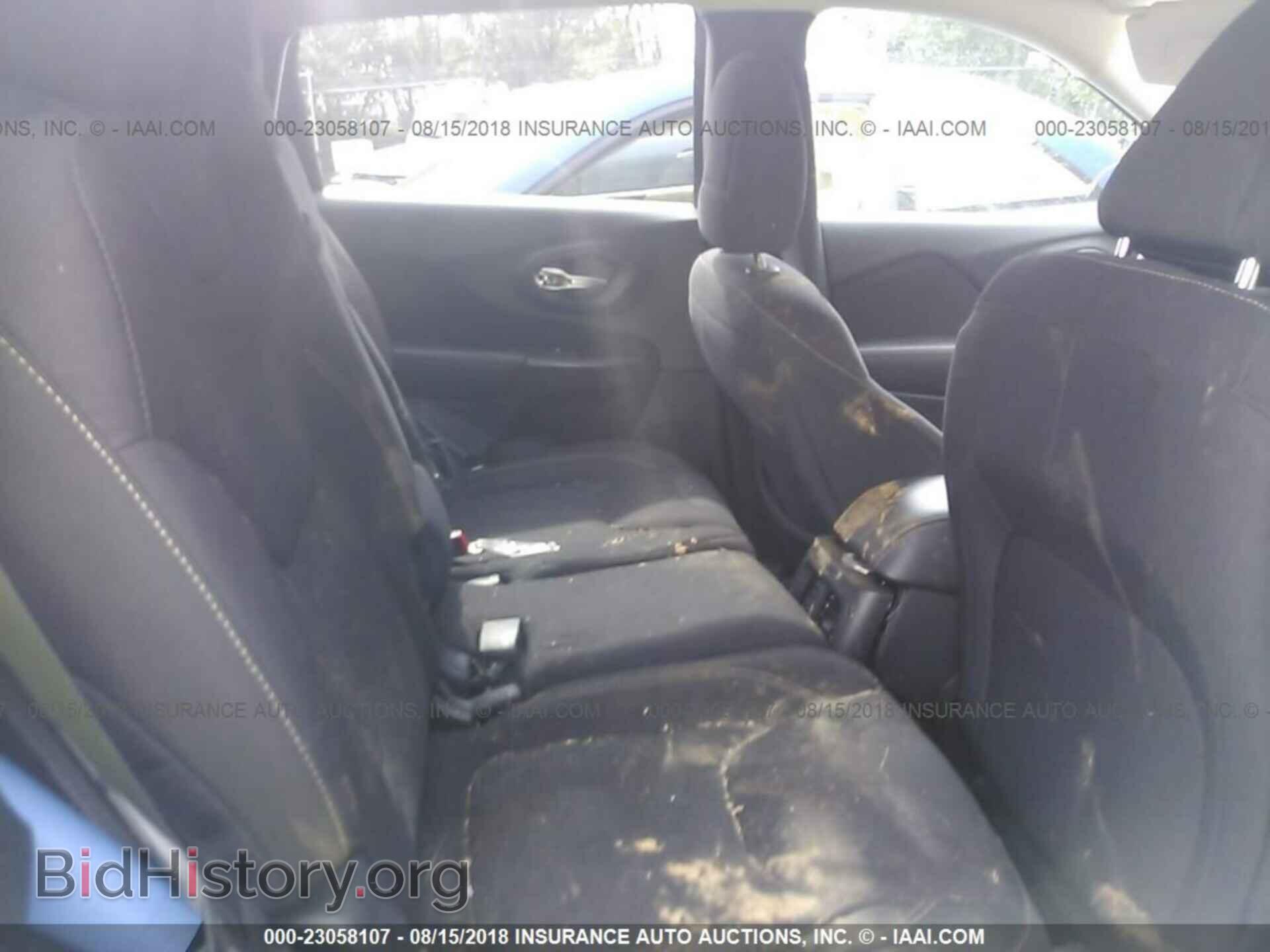 2017 Jeep Cherokee - VIN: 1C4PJLCB0HW539804 - Фото 8