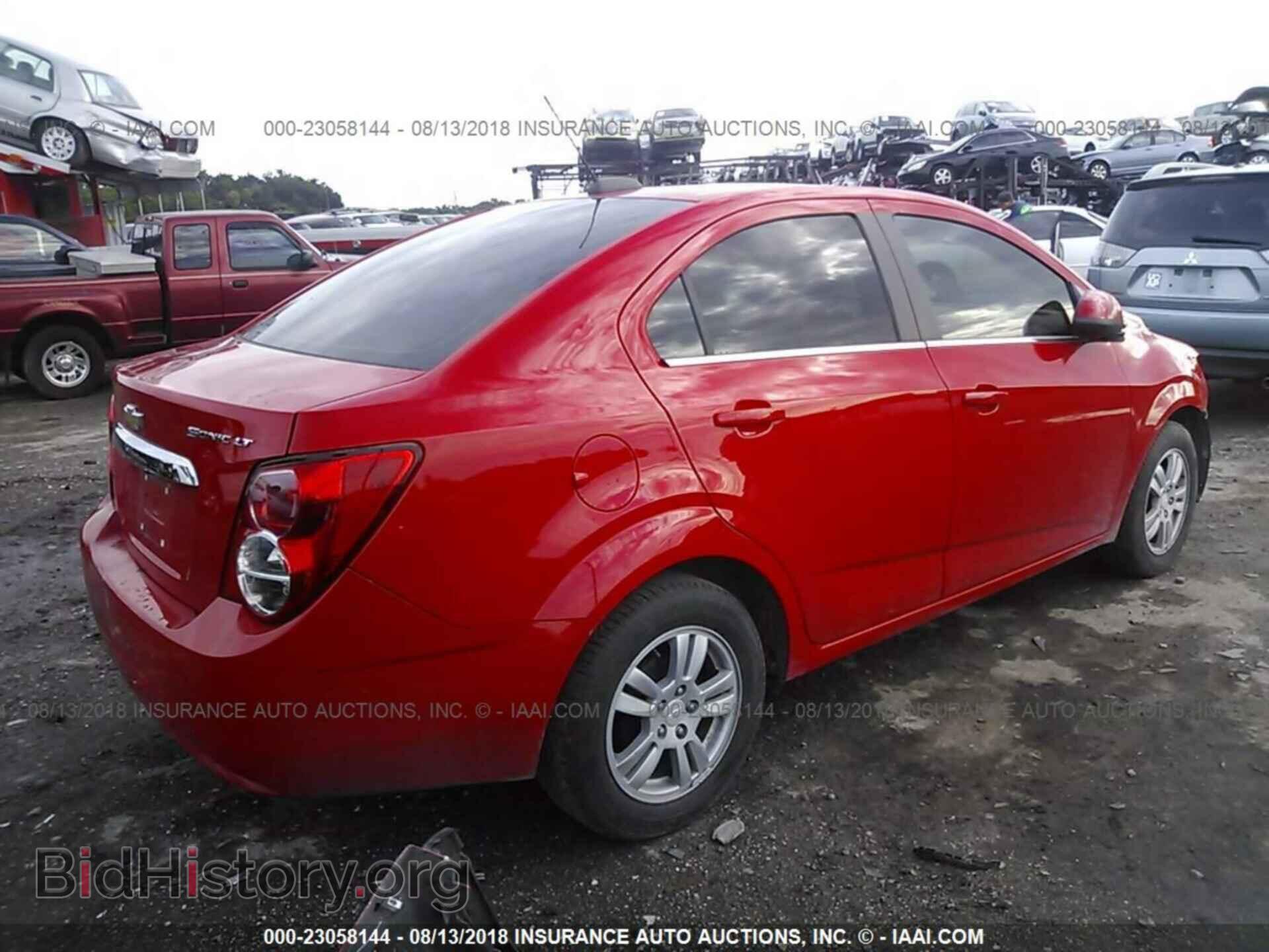 2015 Chevrolet Sonic - VIN: 1G1JC5SH9F4220288 - Фото 4