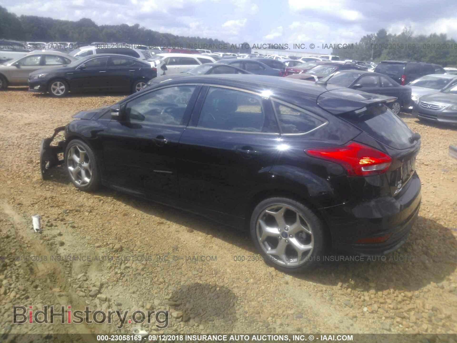 2016 Ford Focus - VIN: 1FADP3L90GL272233 - Фото 3